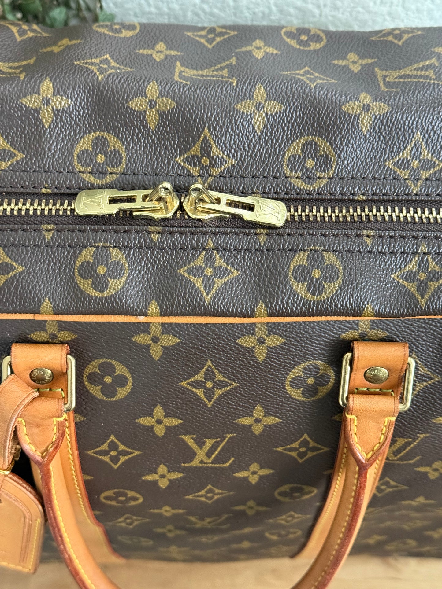 Sirius 50 Soft Suitcase Luggage - ๐
Year: 199