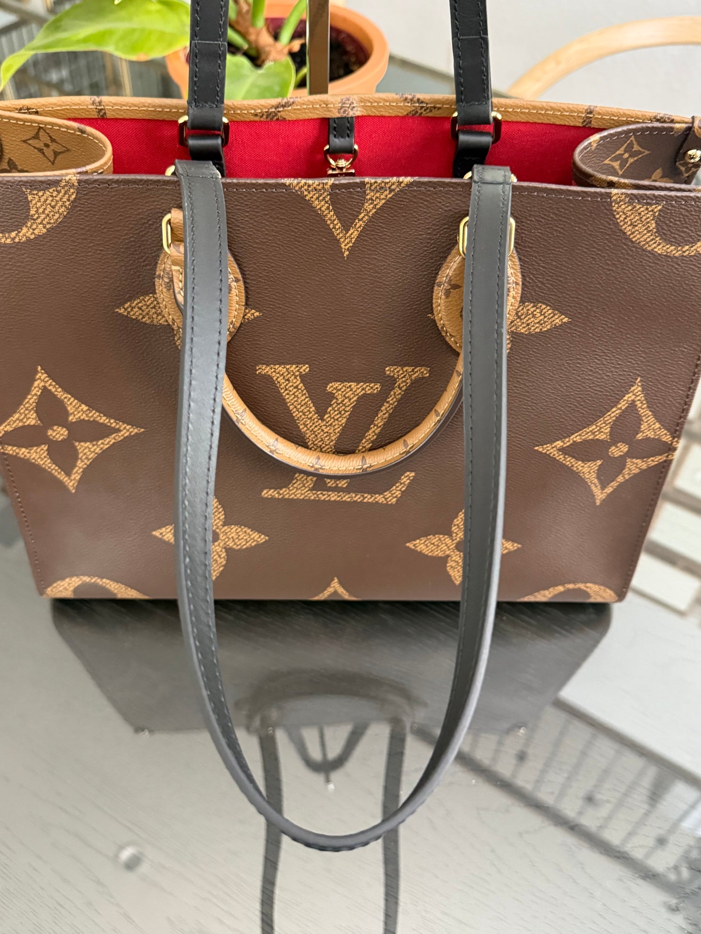 On The Go MM in Monogram with Dustbag -Microchip