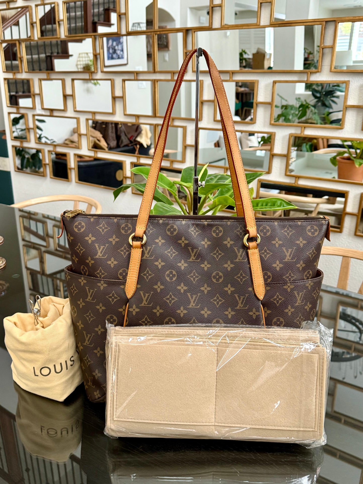 Totally GM with Dustbag and Insert Organizer ๐๏ธ Year: 2010