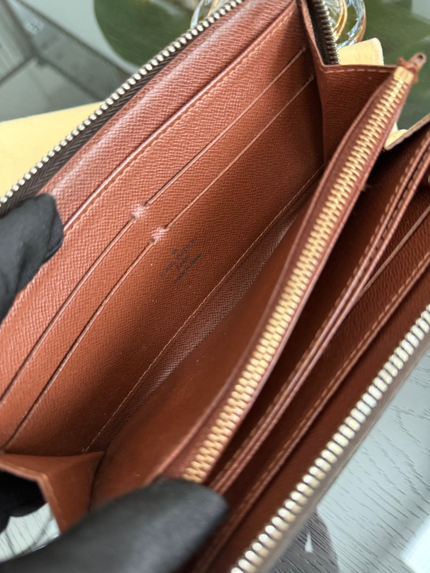 Monogram Zippy Long Wallet with Dustbag 🗓️ Year: 2006