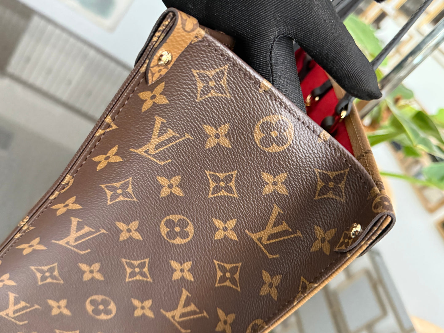 On The Go MM in Monogram with Dustbag -Microchip