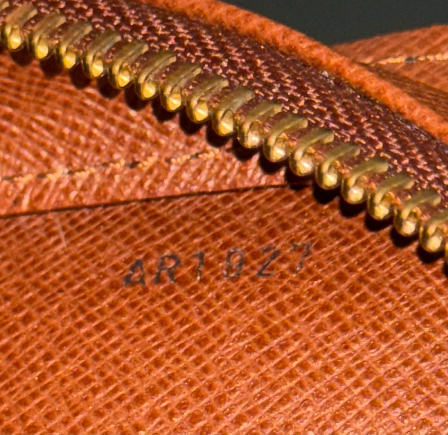 Orsay Clutch -๐๏ธ Year: 1997