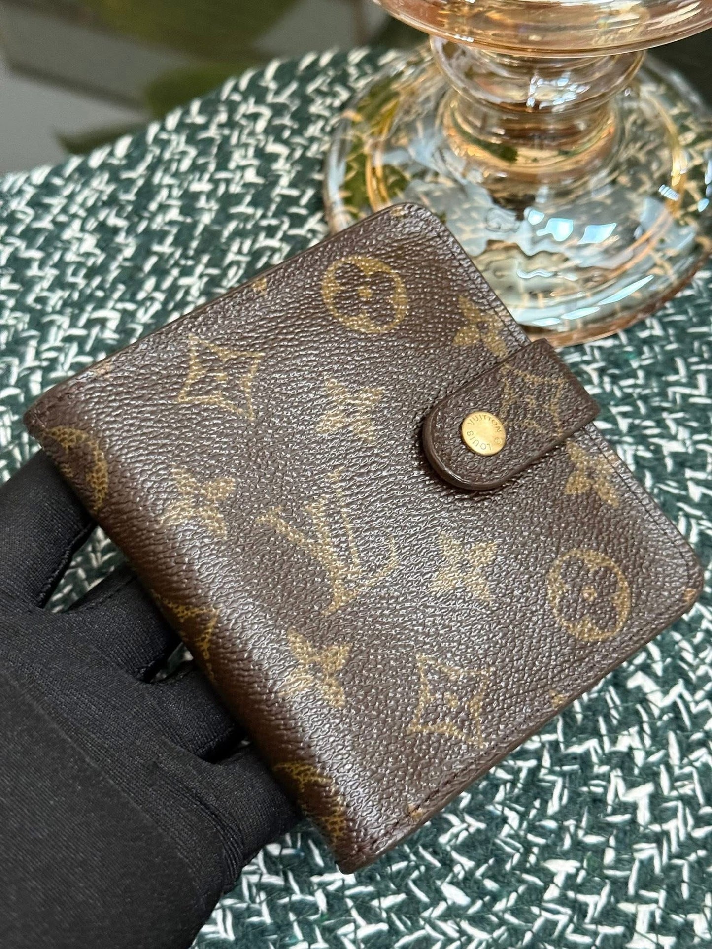 Monogram Zip Around Compact Wallet ๐๏ธ Year: 1999