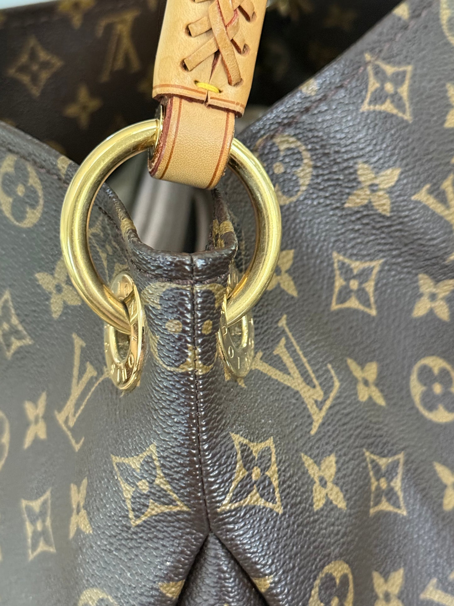 Artsy MM with Dustbag and Insert Organizer - ๐
Year: 2010