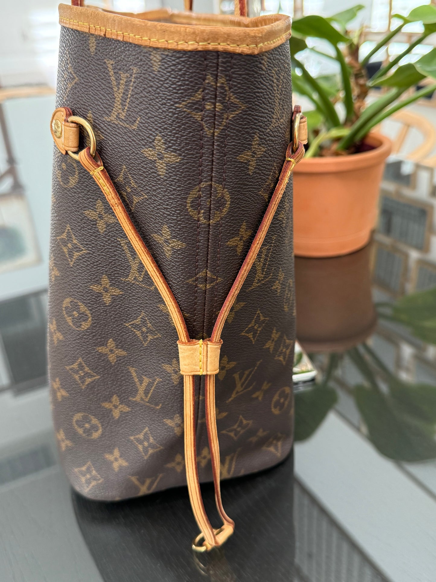 Neverfull MM ๐
Year: 2008