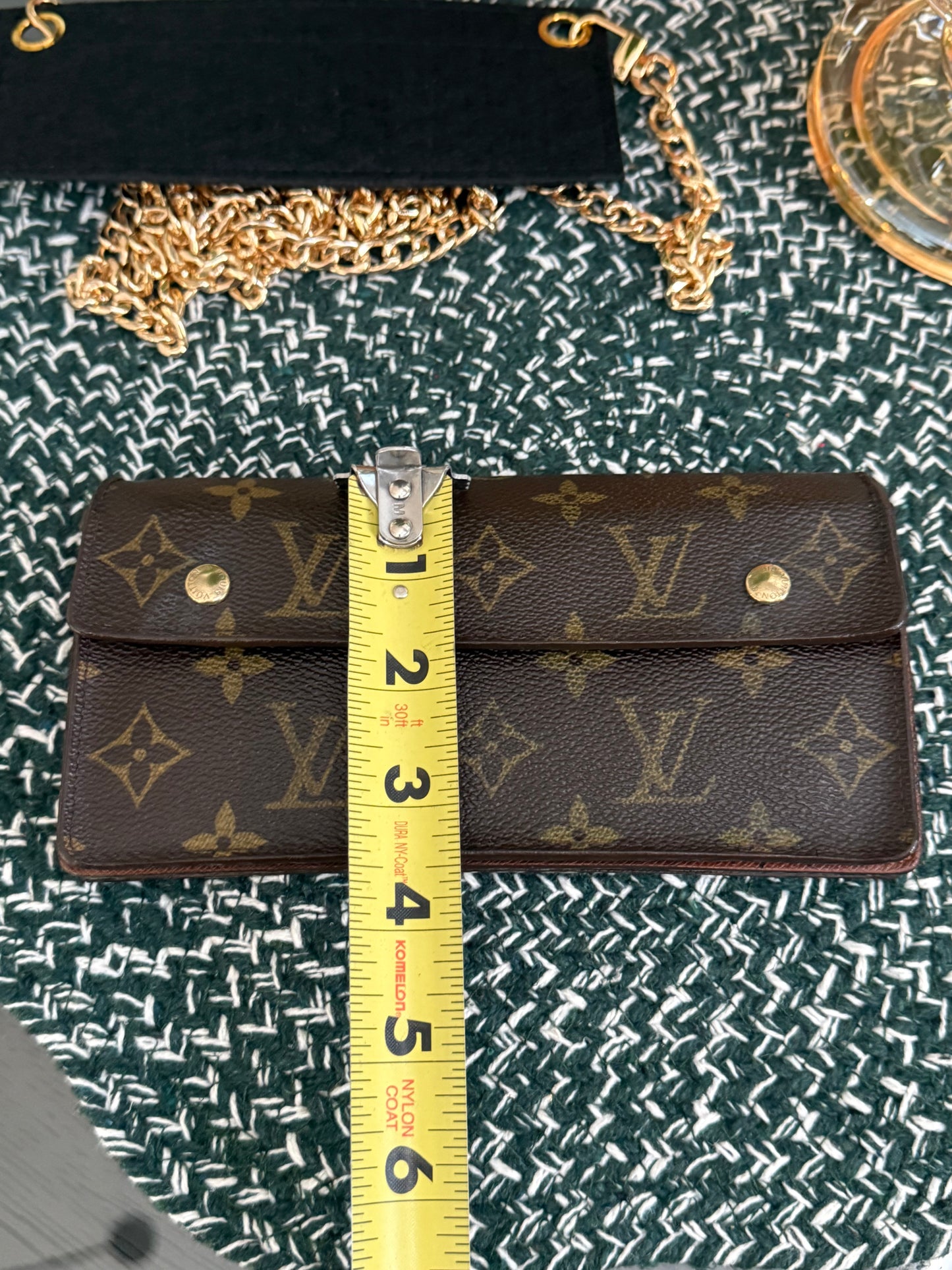 Monogram Portefeuille Accordeon Wallet with Insert and Non branded Strap 🗓️ Year: 2004