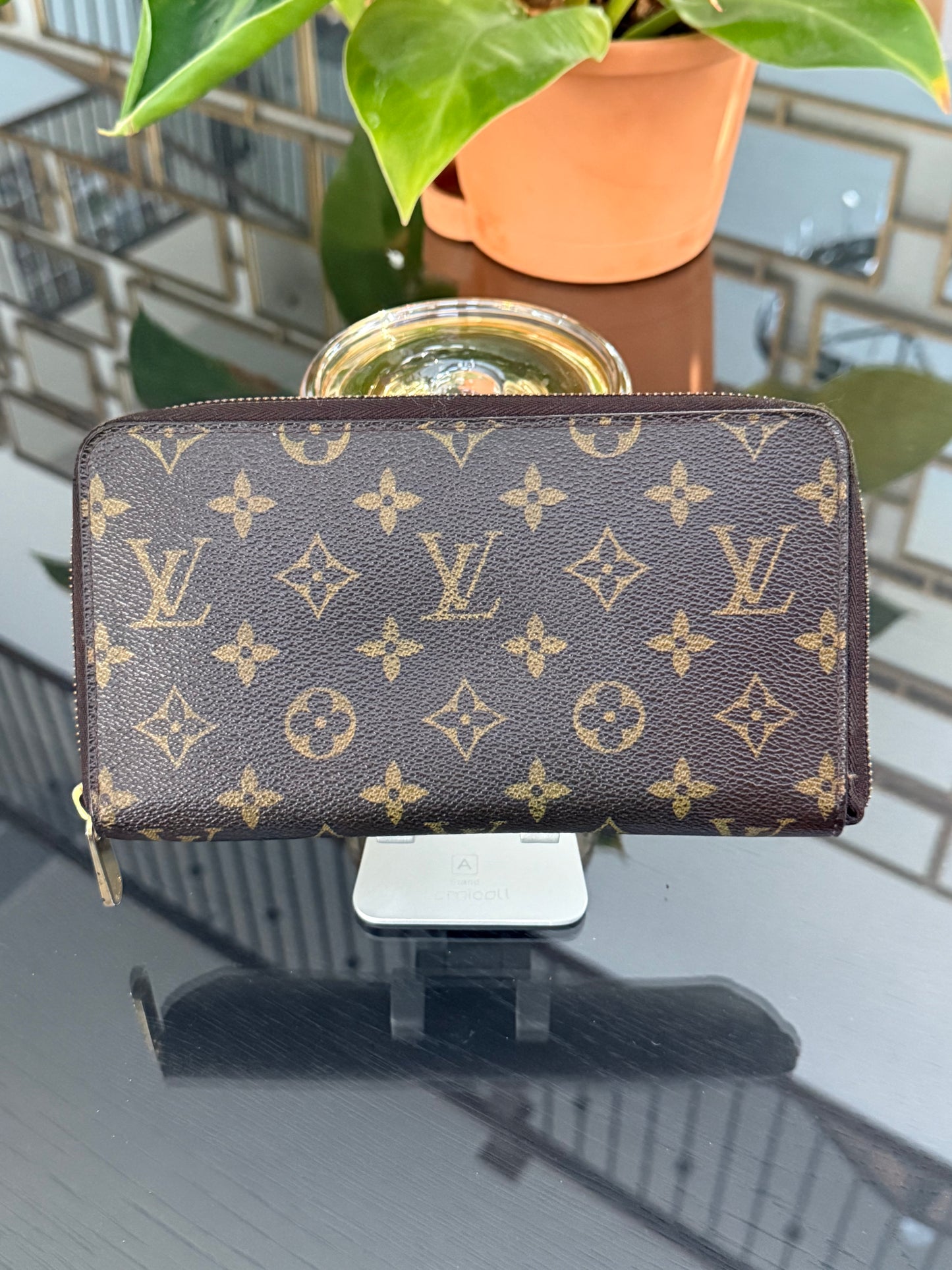 Zippy Wallet Organizer ๐
Year: 2008
