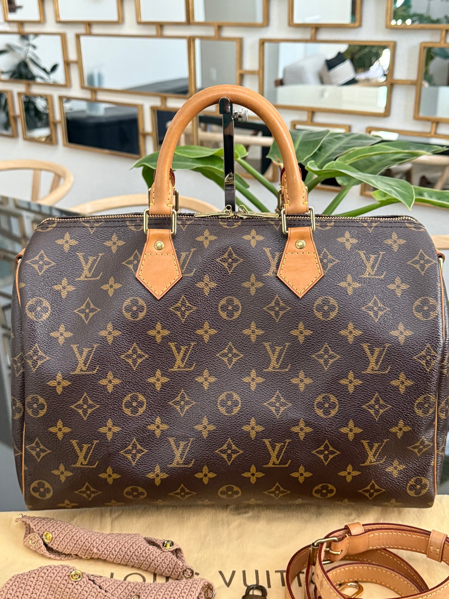 Speedy 35 Bandoulier with lock ๐key, Dustbag and handle cover - ๐
Year: 2011