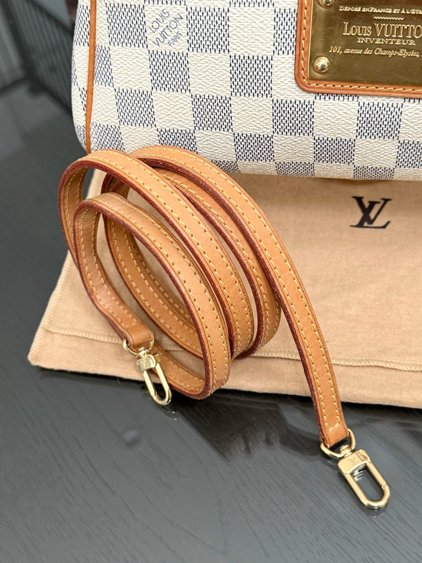 Eva Clutch in Azur with Dustbag , box and Paper bag 🗓️ Year: 2011