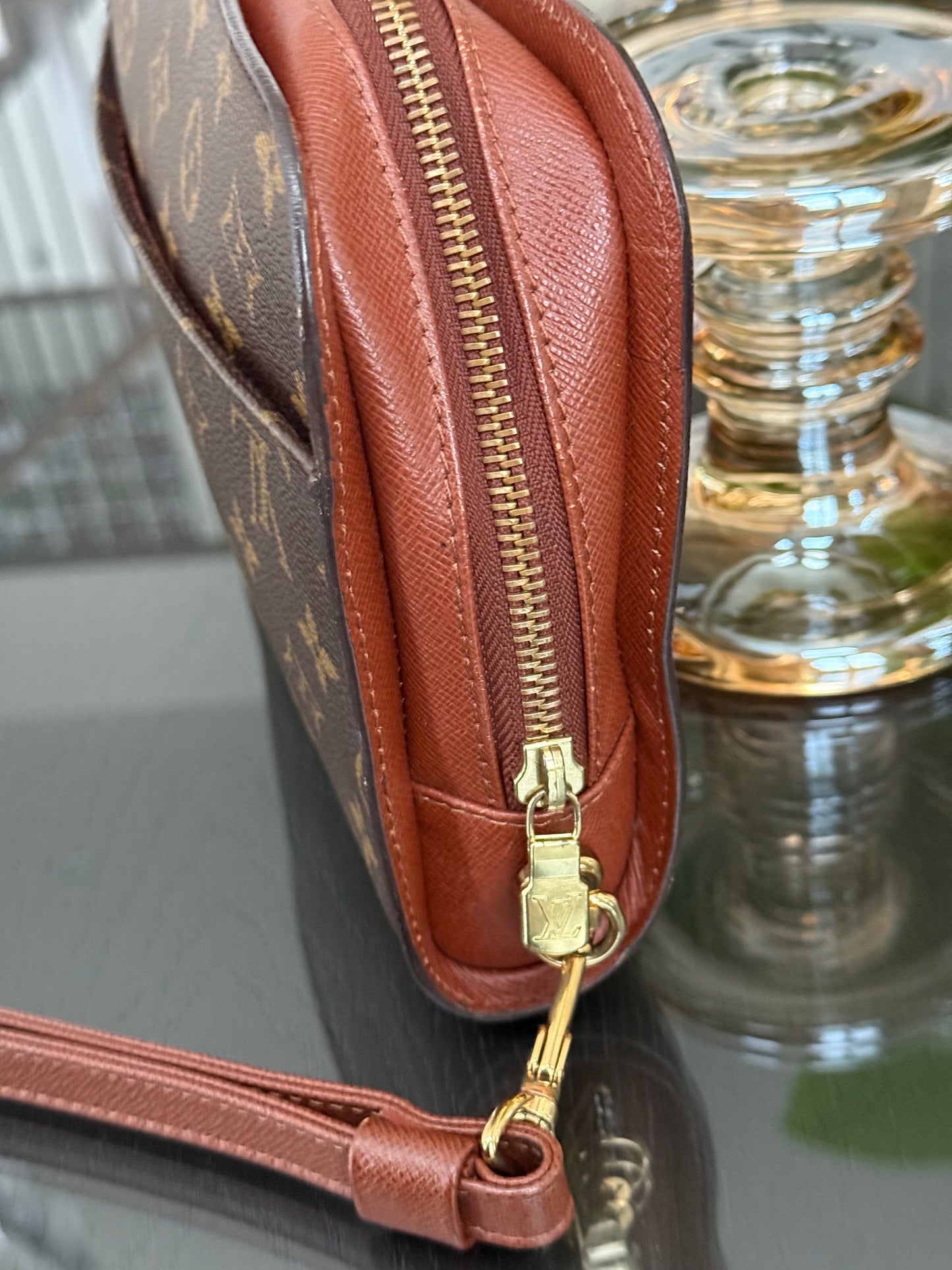 Orsay Clutch -
🗓️ Year: 2000