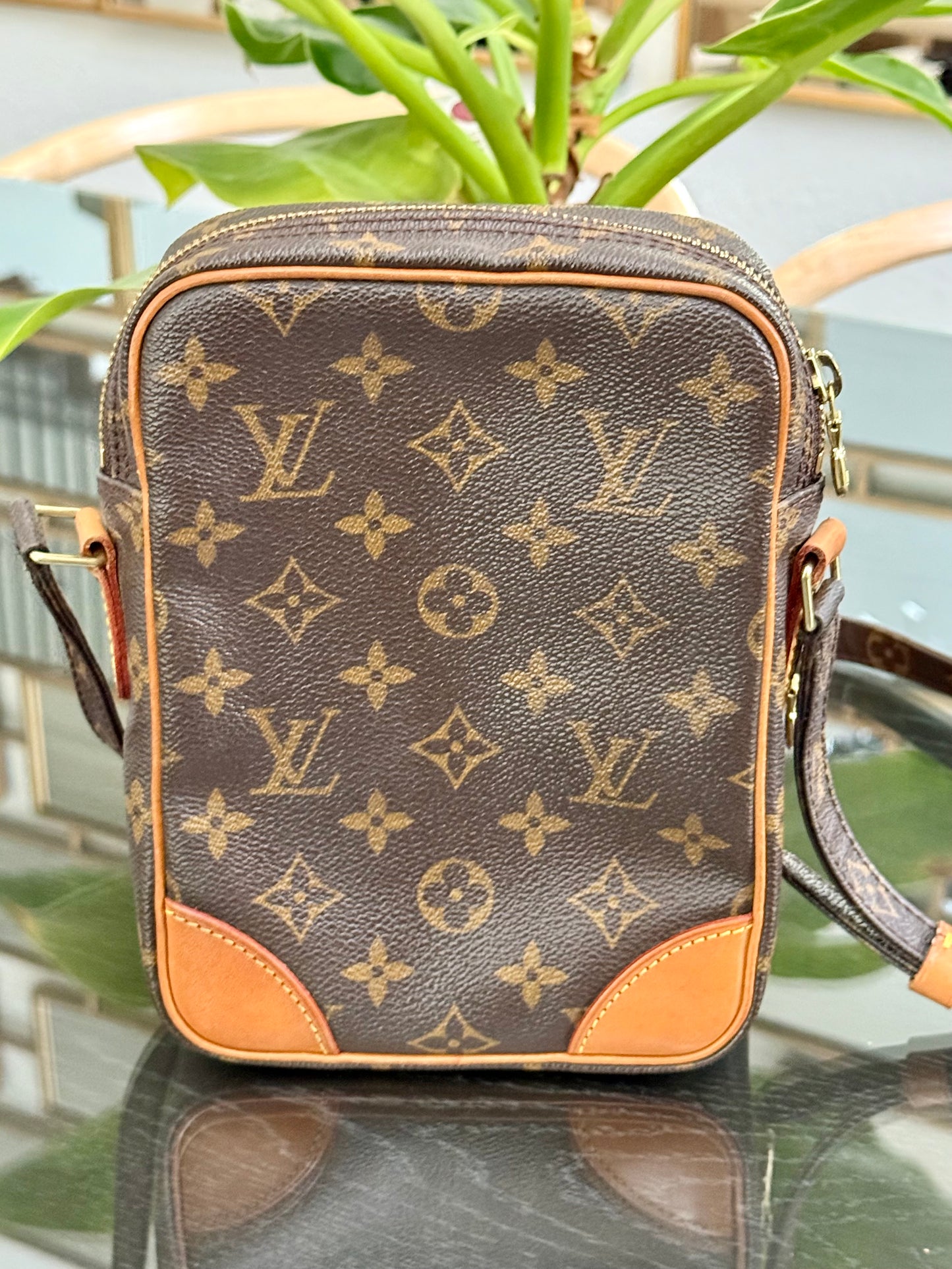 Amazon Crossbody Bag -Year: 1999