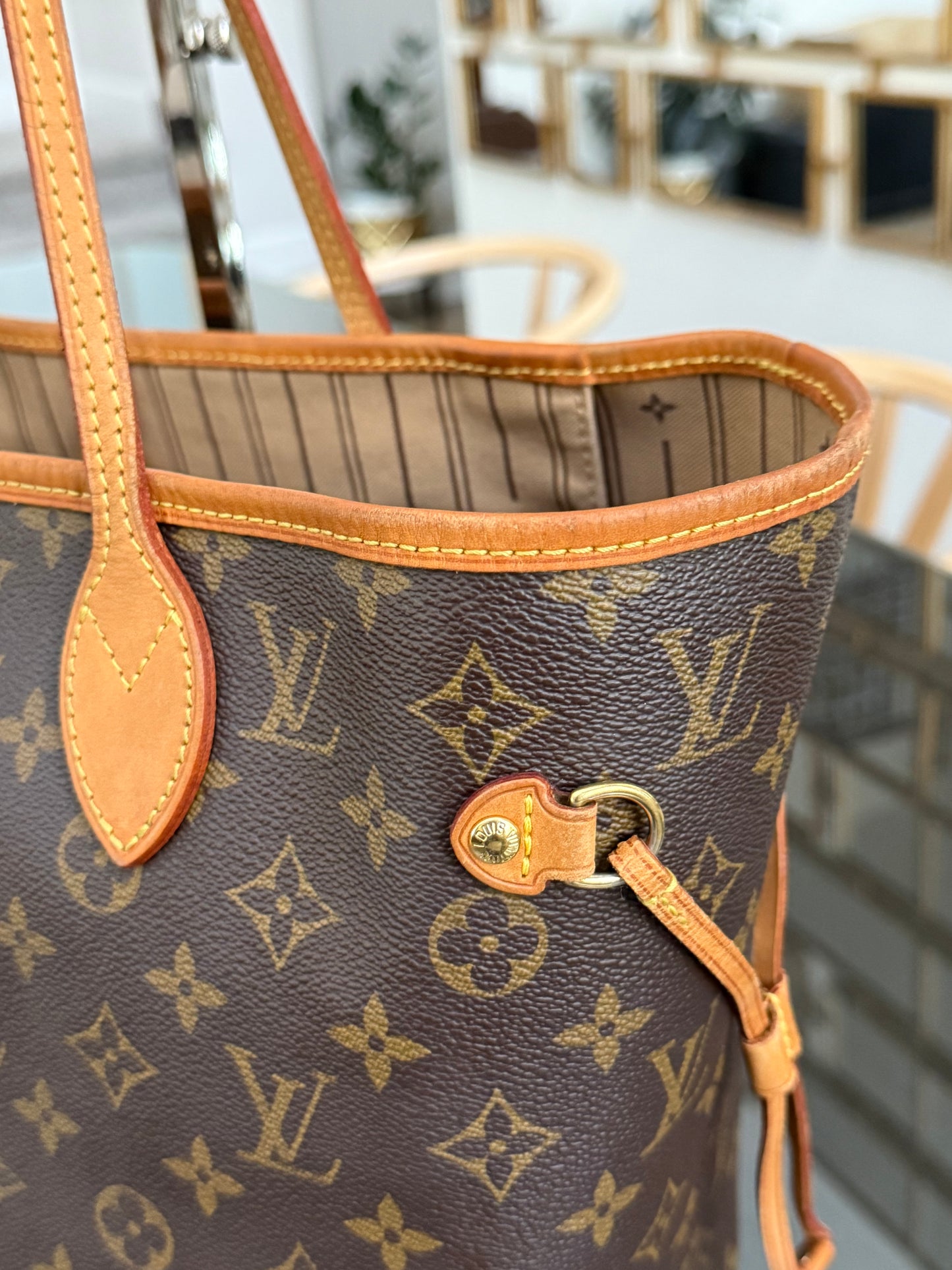 Neverfull MM with Dustbag and Insert Organizer 🗓️ Year: 2008