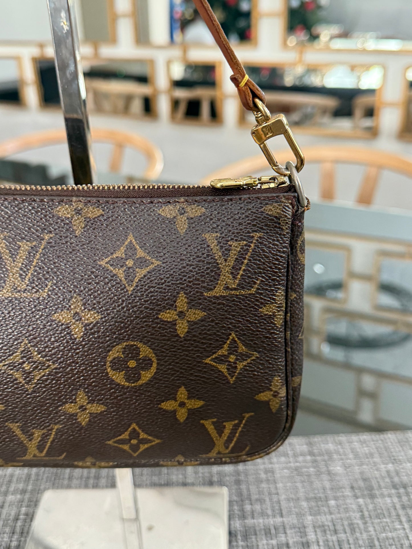 Pochette Accessories - ๐
Year: 2002