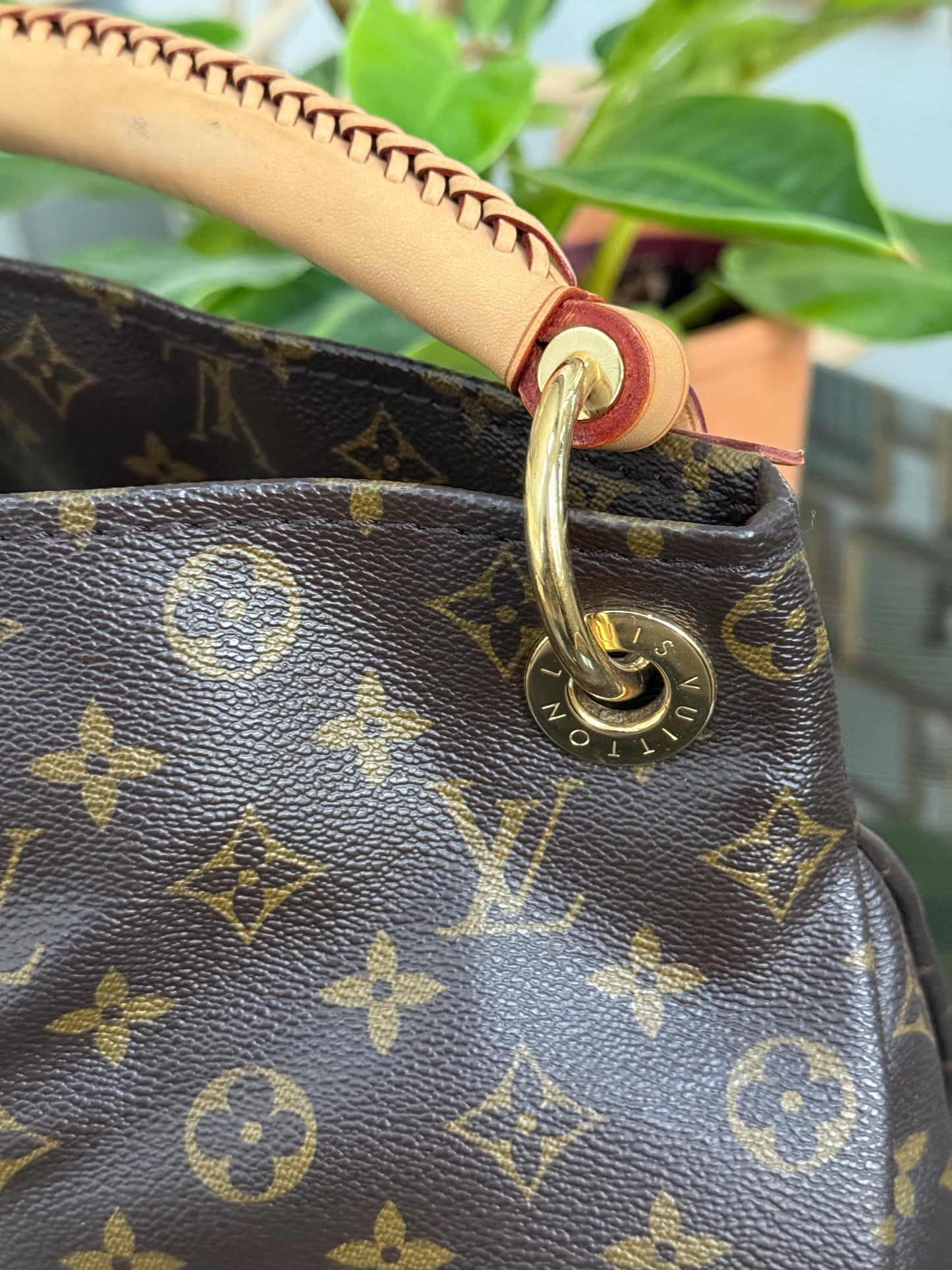 Artsy MM with Dustbag and Insert Organizer - ๐
Year: 2011