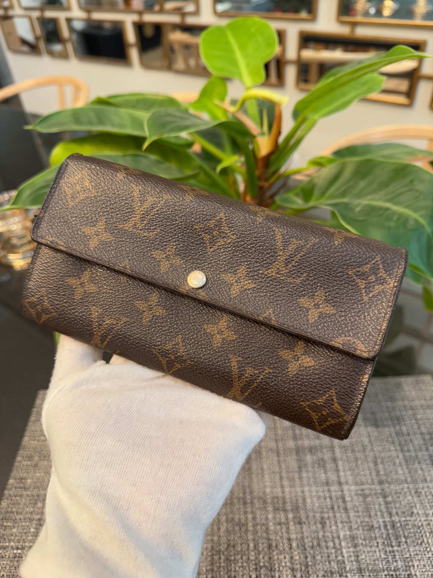 Sarah Wallet in Monogram with 10 Cardholders - ๐
Year: 2010