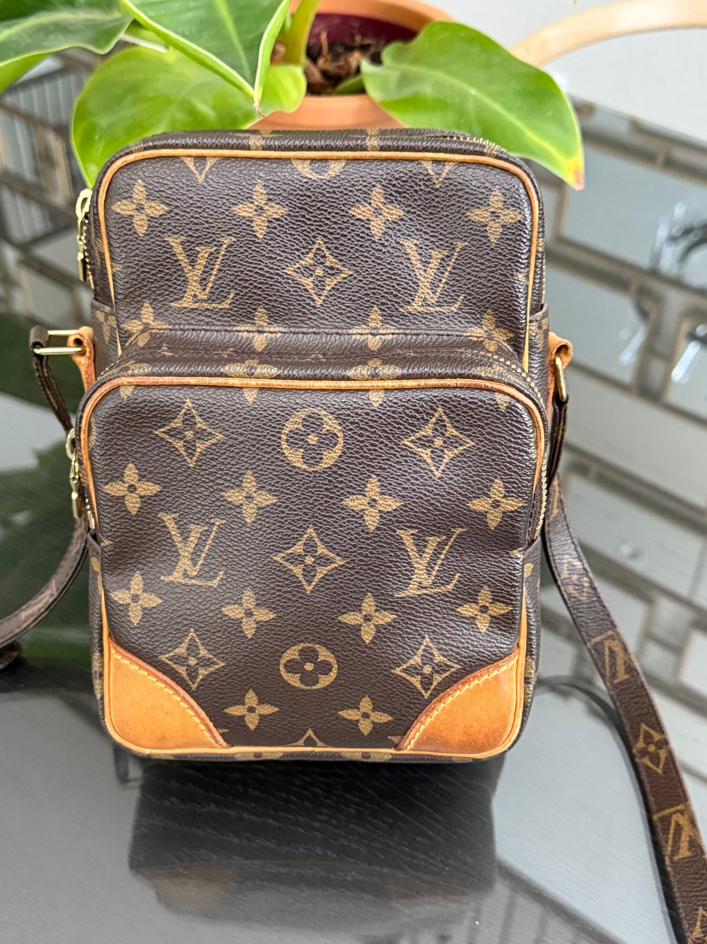 Amazon Crossbody Bag -Year: 2007