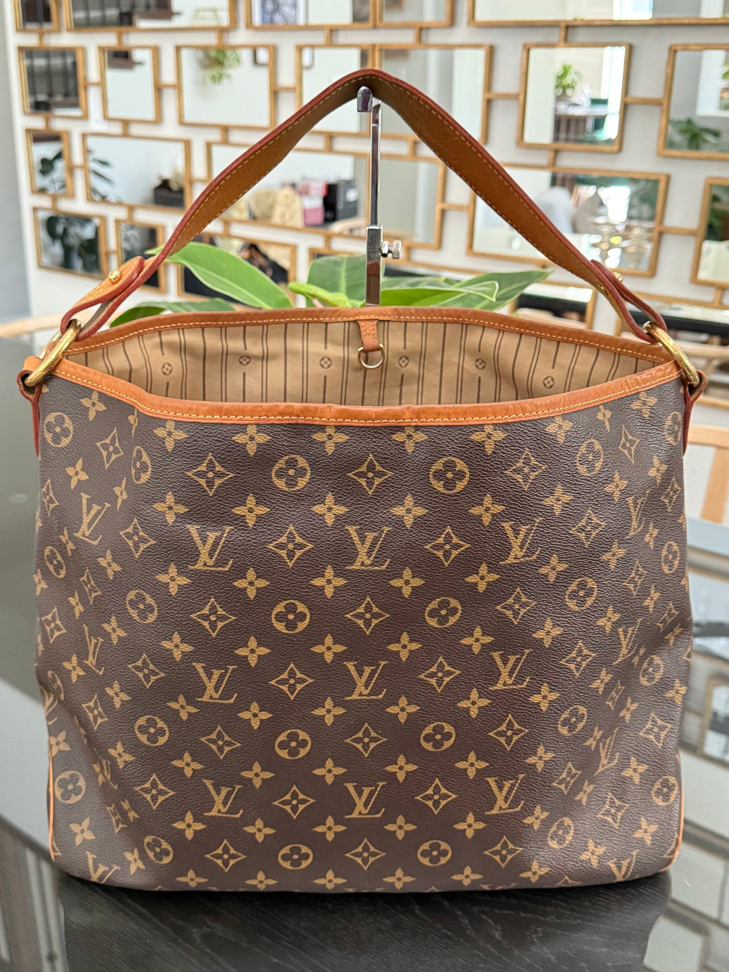 Delightful MM with Dustbag and Insert organizer π
Year: 2011