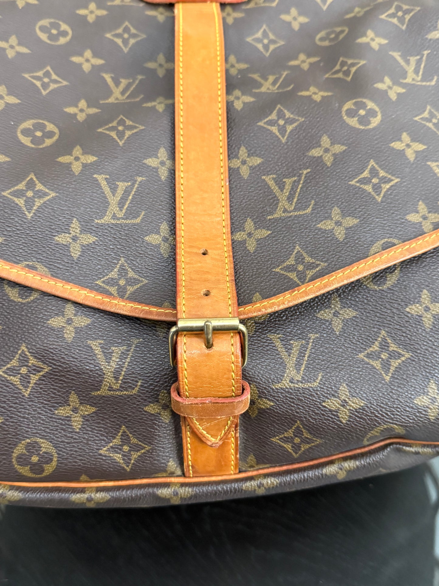 Saumur 35 Crossbody -๐๏ธ Year: 1992