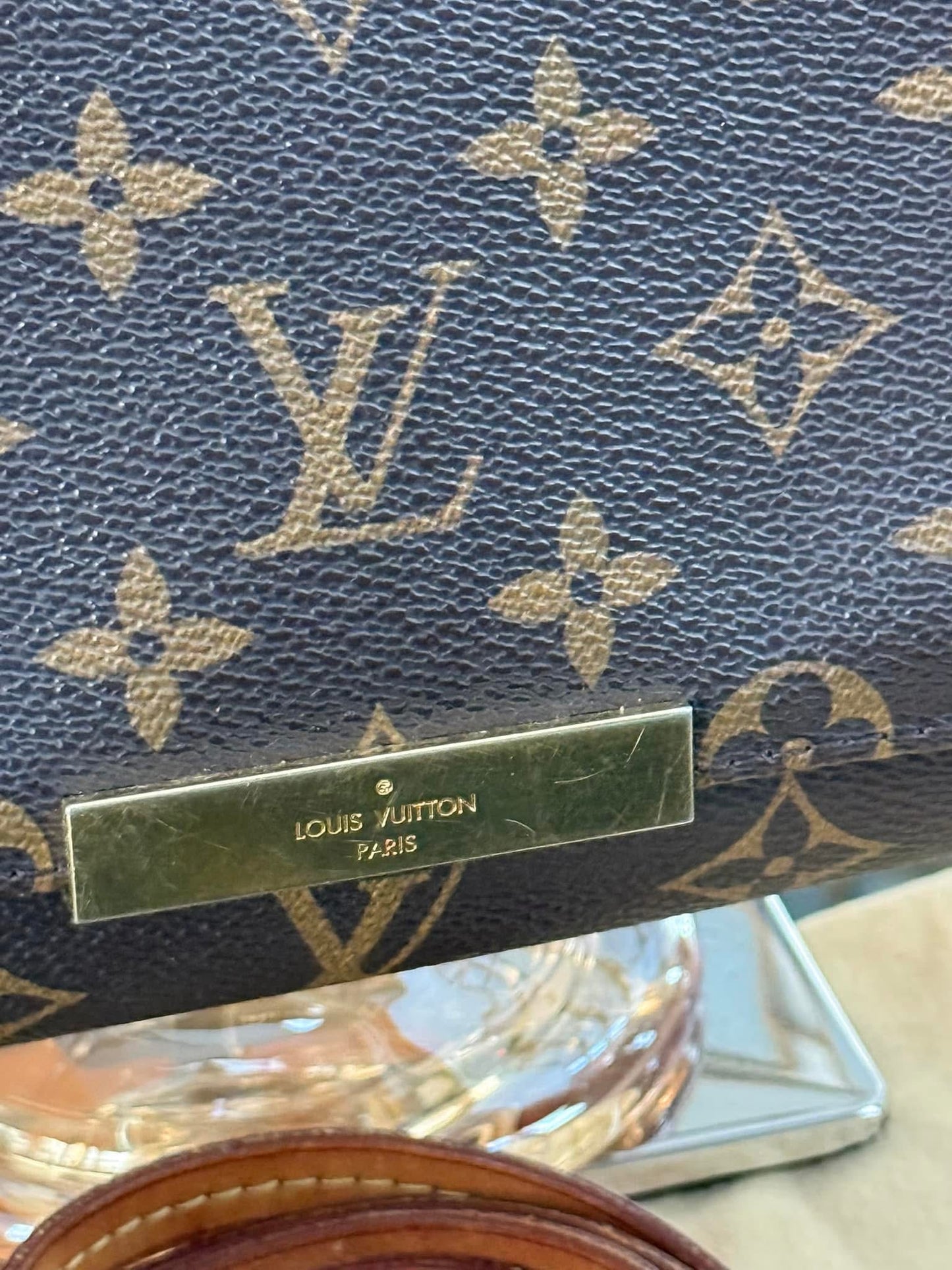 Favorite PM in Monogram with Dustbag, Box and Paper bag - π
Year: 2012