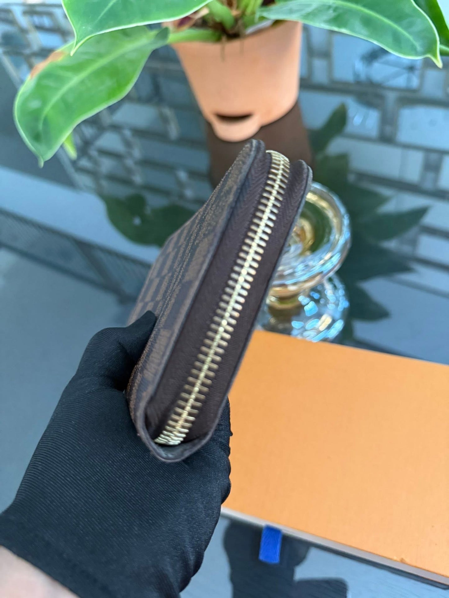Zippy Long Wallet in DE with Box Year: 2013