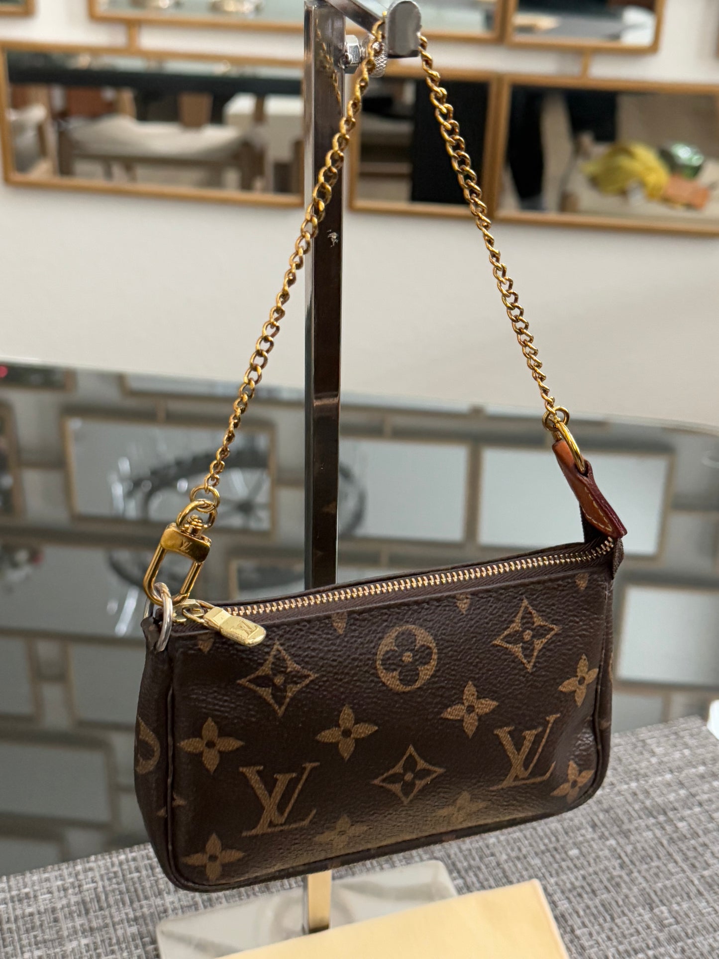 Mini Pochette Accessories with Dustbag - ๐
Year: 2017