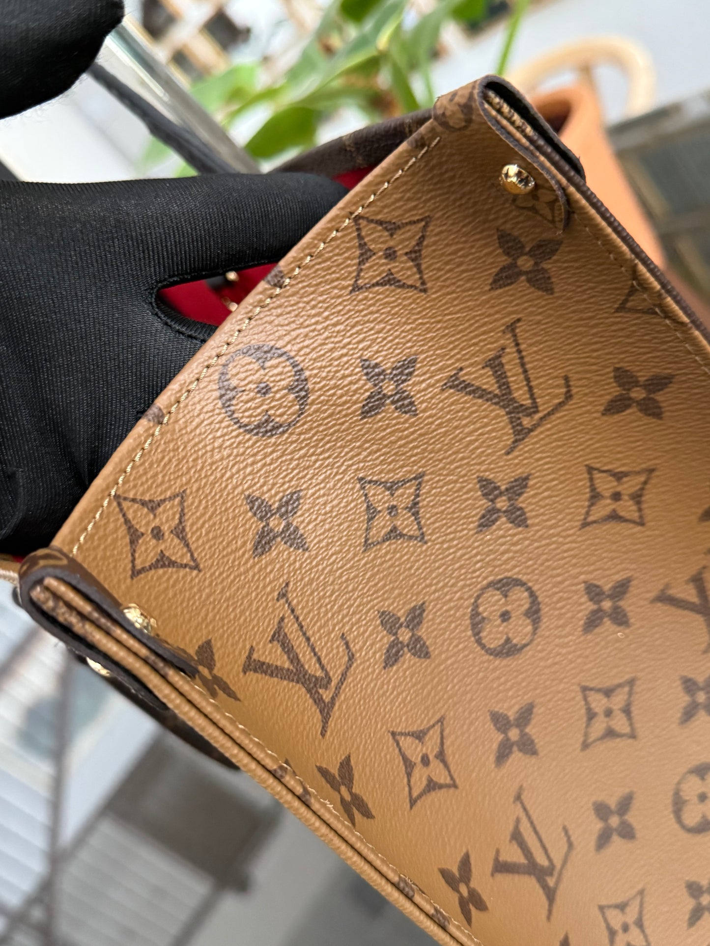 On The Go MM in Monogram with Dustbag -Microchip