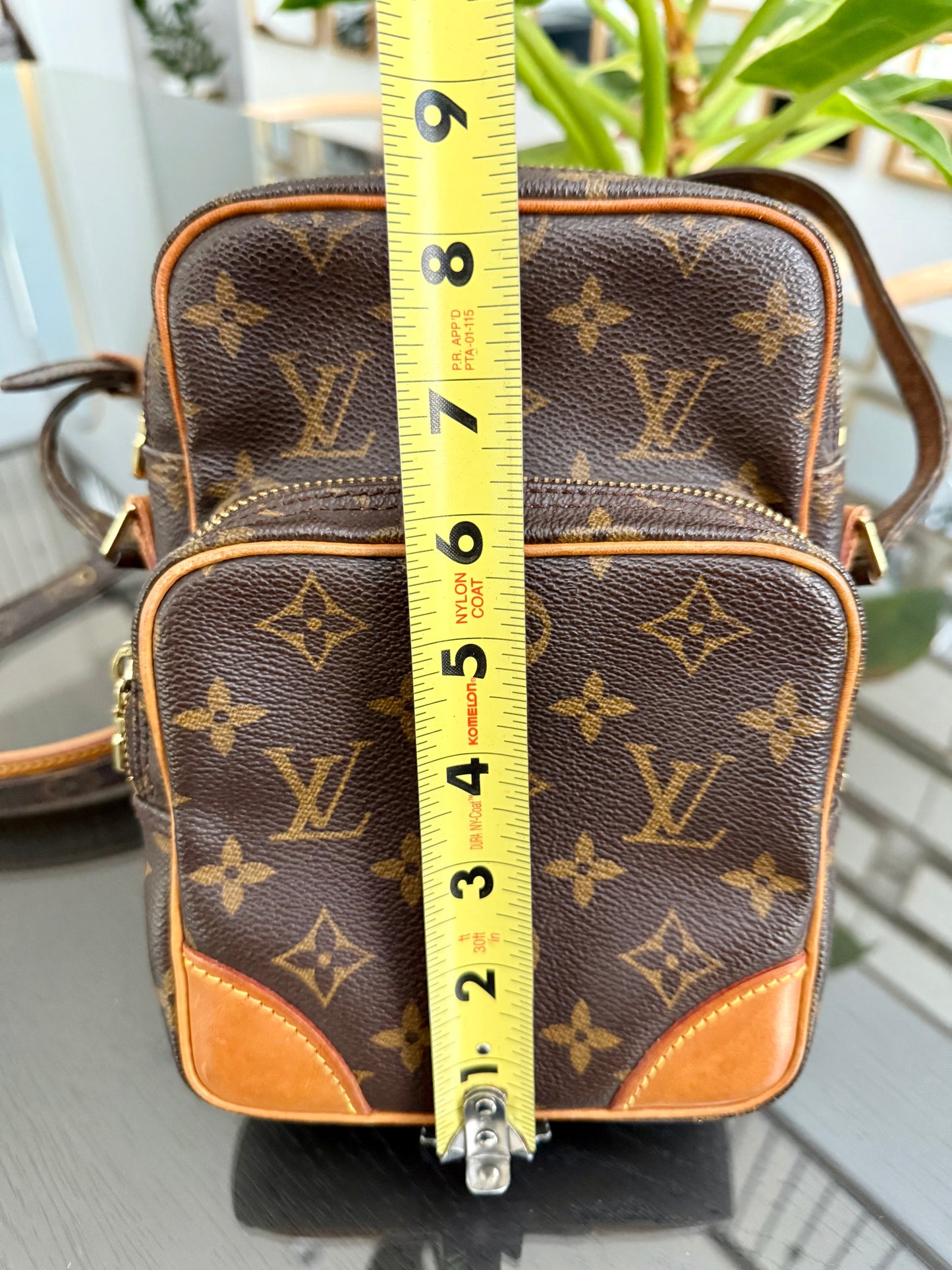Amazon Crossbody Bag -Year: 1999