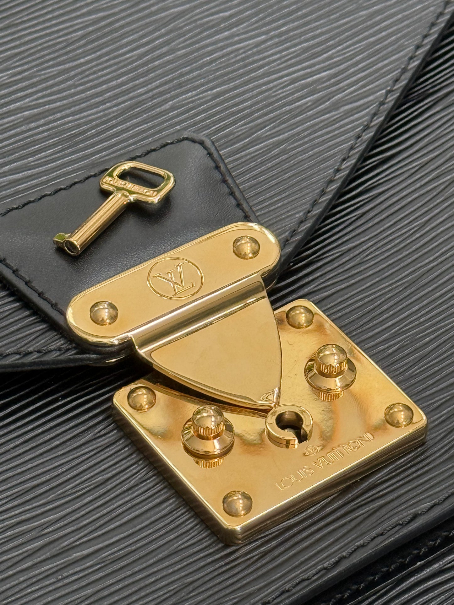 Epi Black Monceau 28 Crossbody 2 Way Bag - 📅 Year: 1997