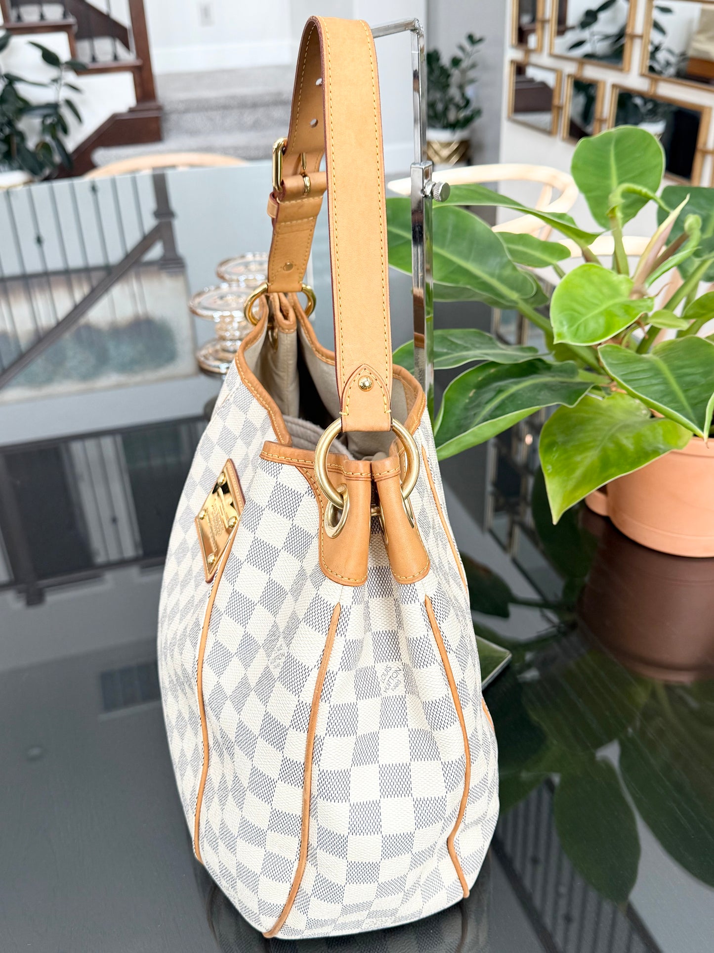 Galleria PM Azur with Dustbag and Insert Organizer -
🗓️ Year: 2010