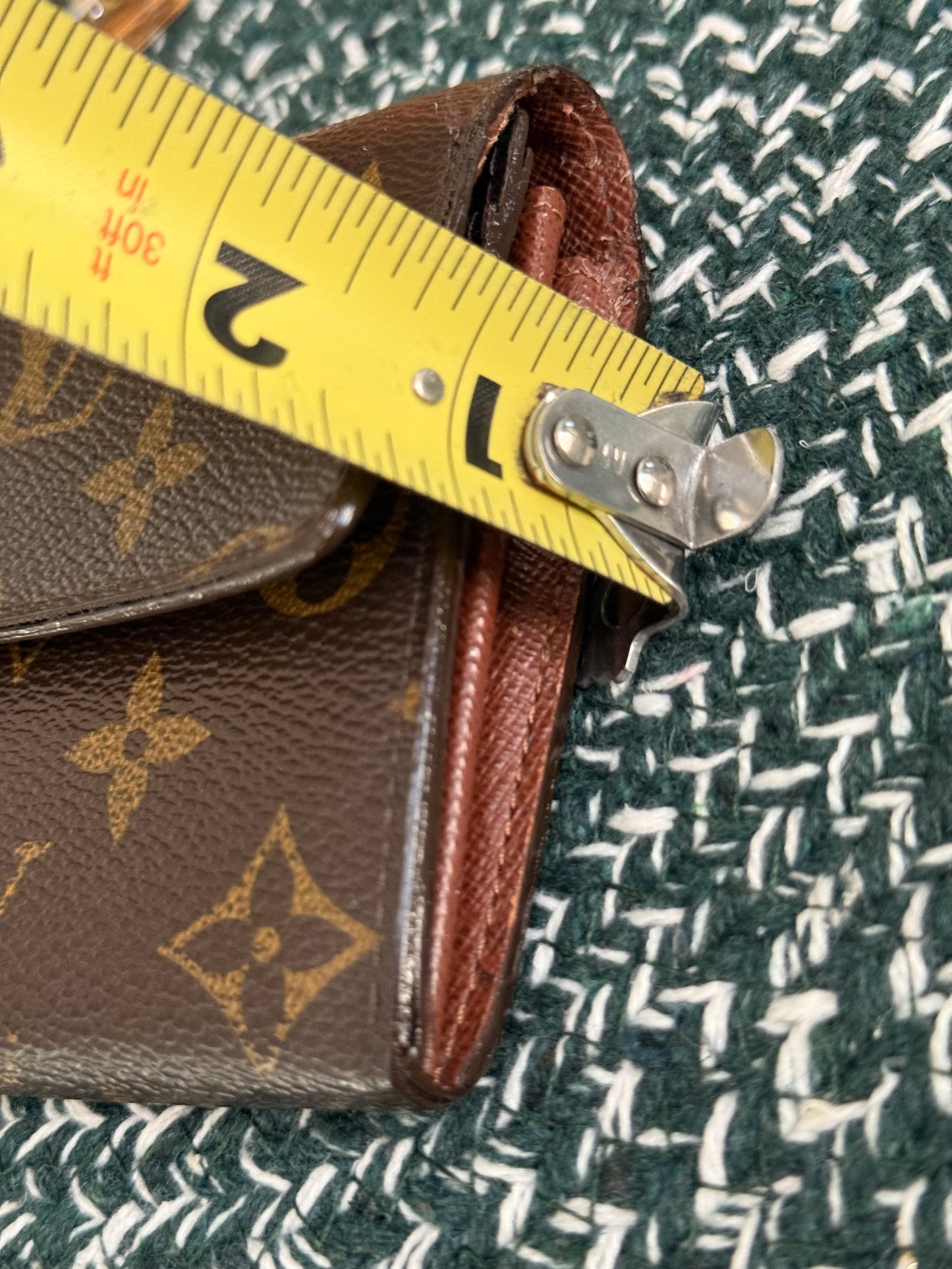 Sarah Wallet in Monogram with 10 Cardholders 🗓️ Year: 2012