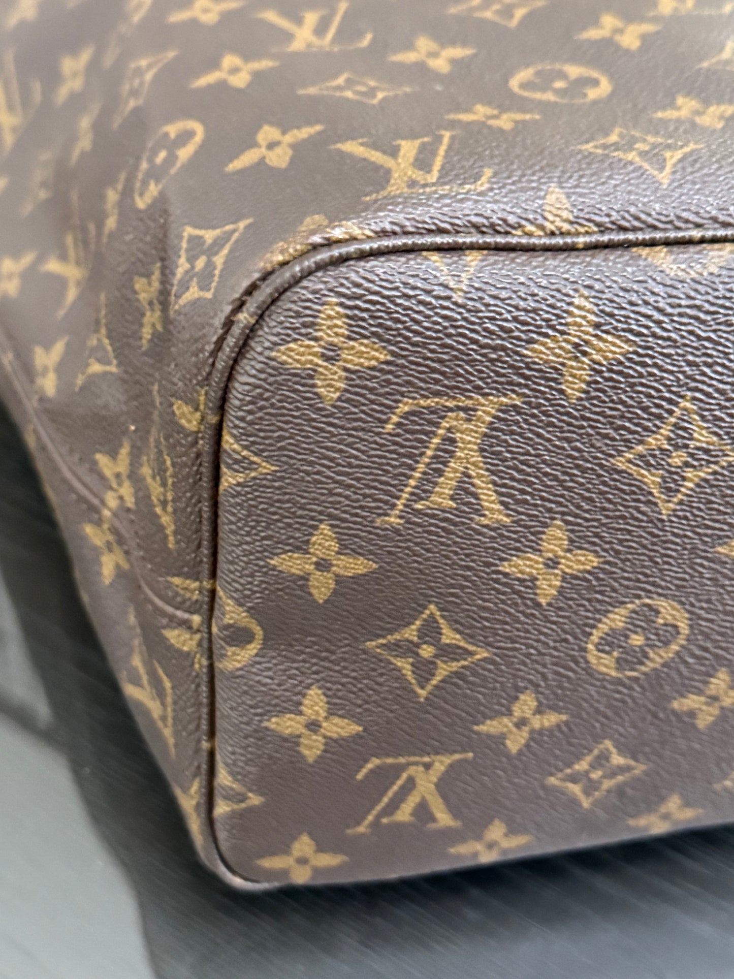 Neverfull MM with Dustbag 🗓️ Year: 2008