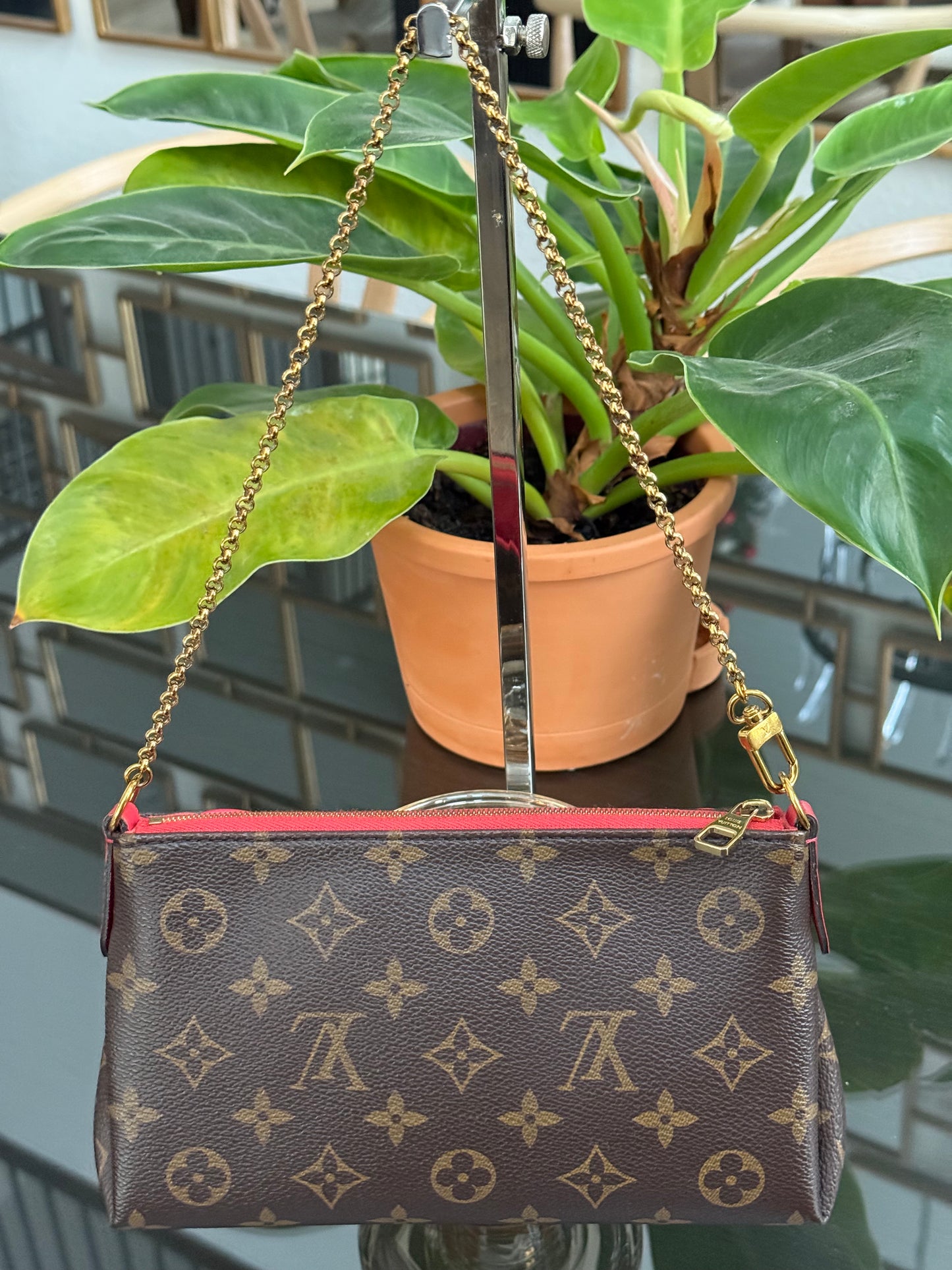 Pallas Clutch w/ Box and Dustbag - ๐๏ธ Year: 2016