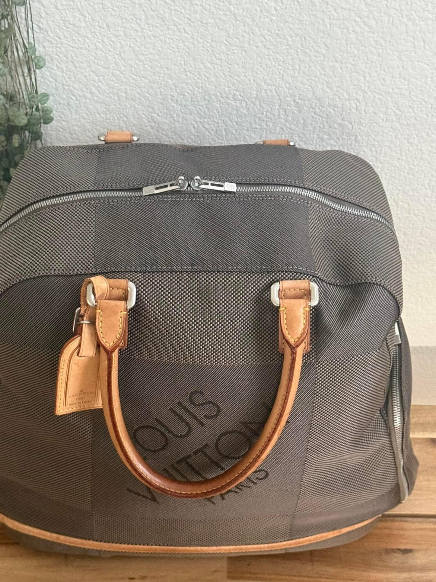 Damier Geant Aventeur Sport/Travel Bag -Year: 2004