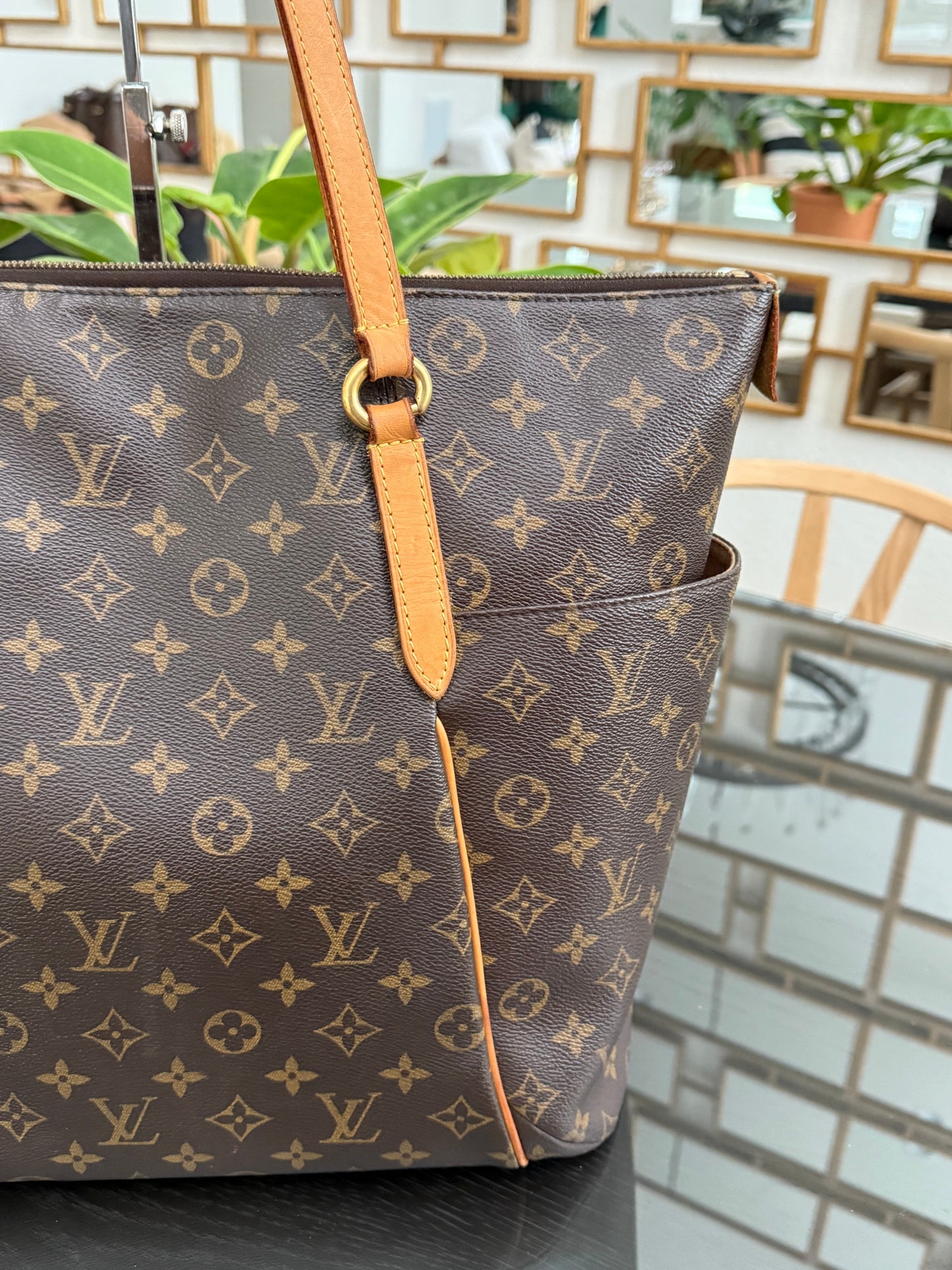 Totally GM with Dustbag and Insert Organizer ๐๏ธ Year: 2010