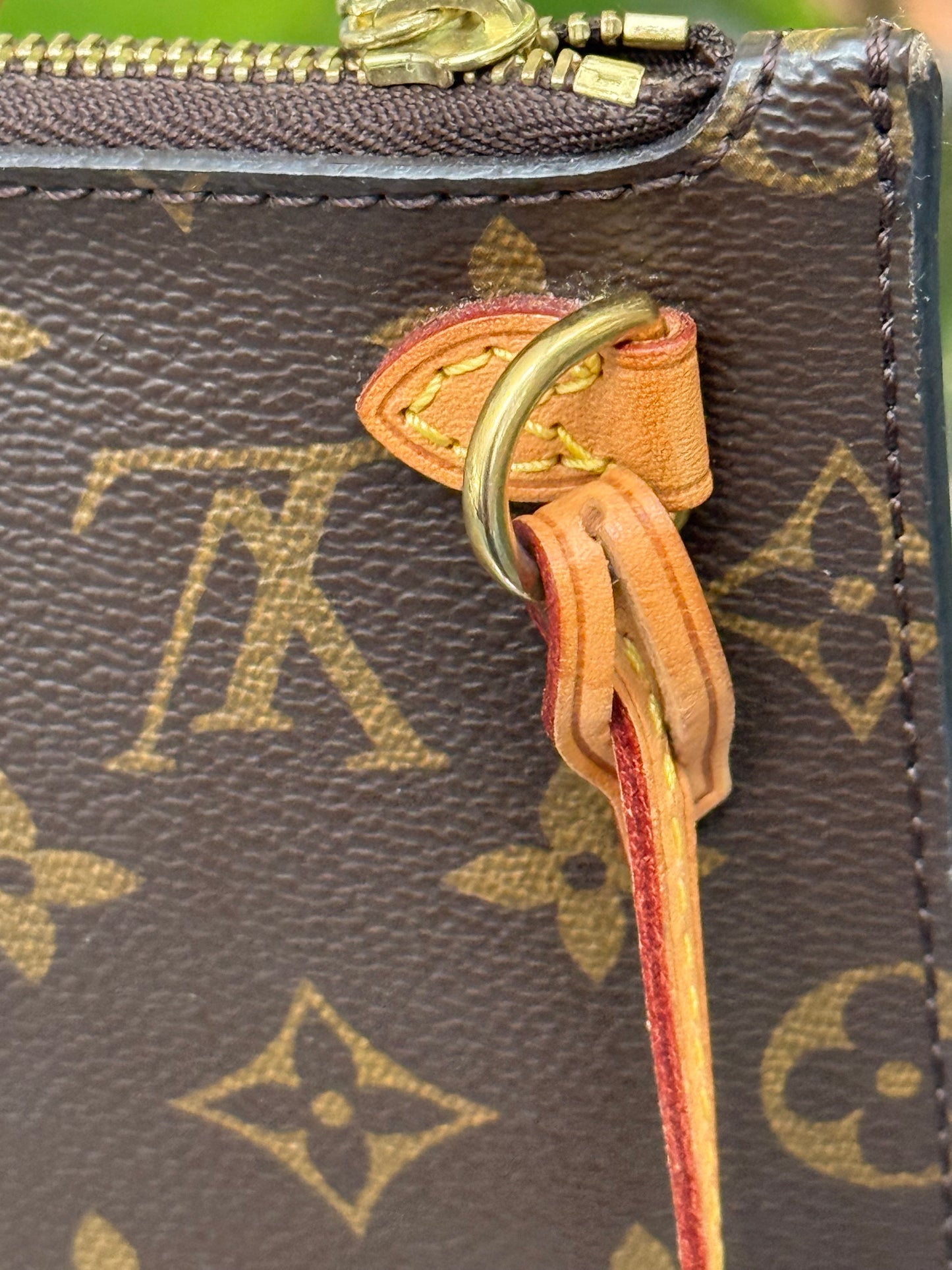 Neverfull MM Pouch-🗓️ Year: 2016
