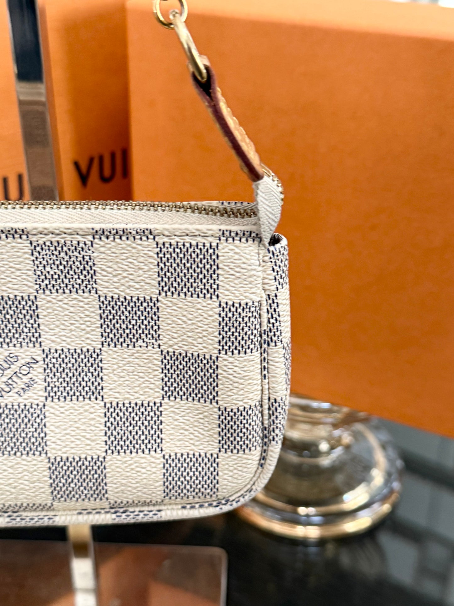 Mini Pochette Accessories in Azur - π
Year: 2010