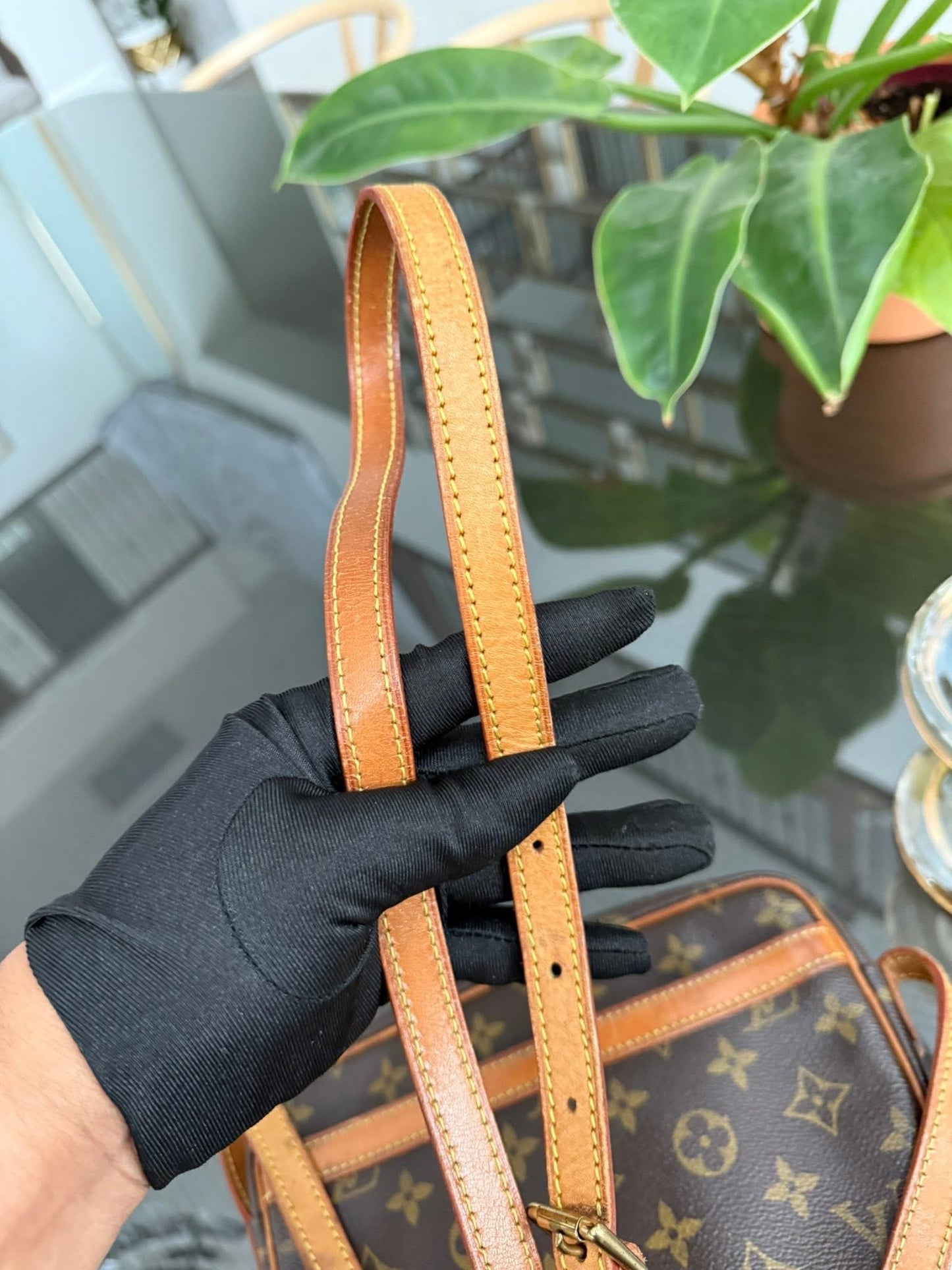 Jeaunefille PM Crossbody - π
Year: 1995
