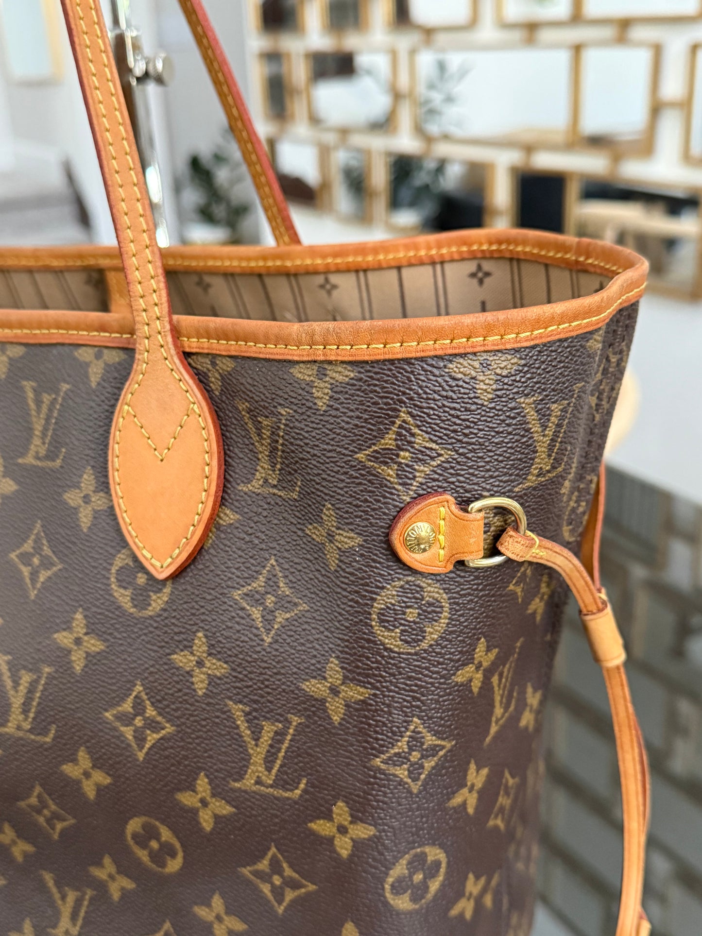 Neverfull MM with Dustbag and Insert Organizer 🗓️ Year: 2008