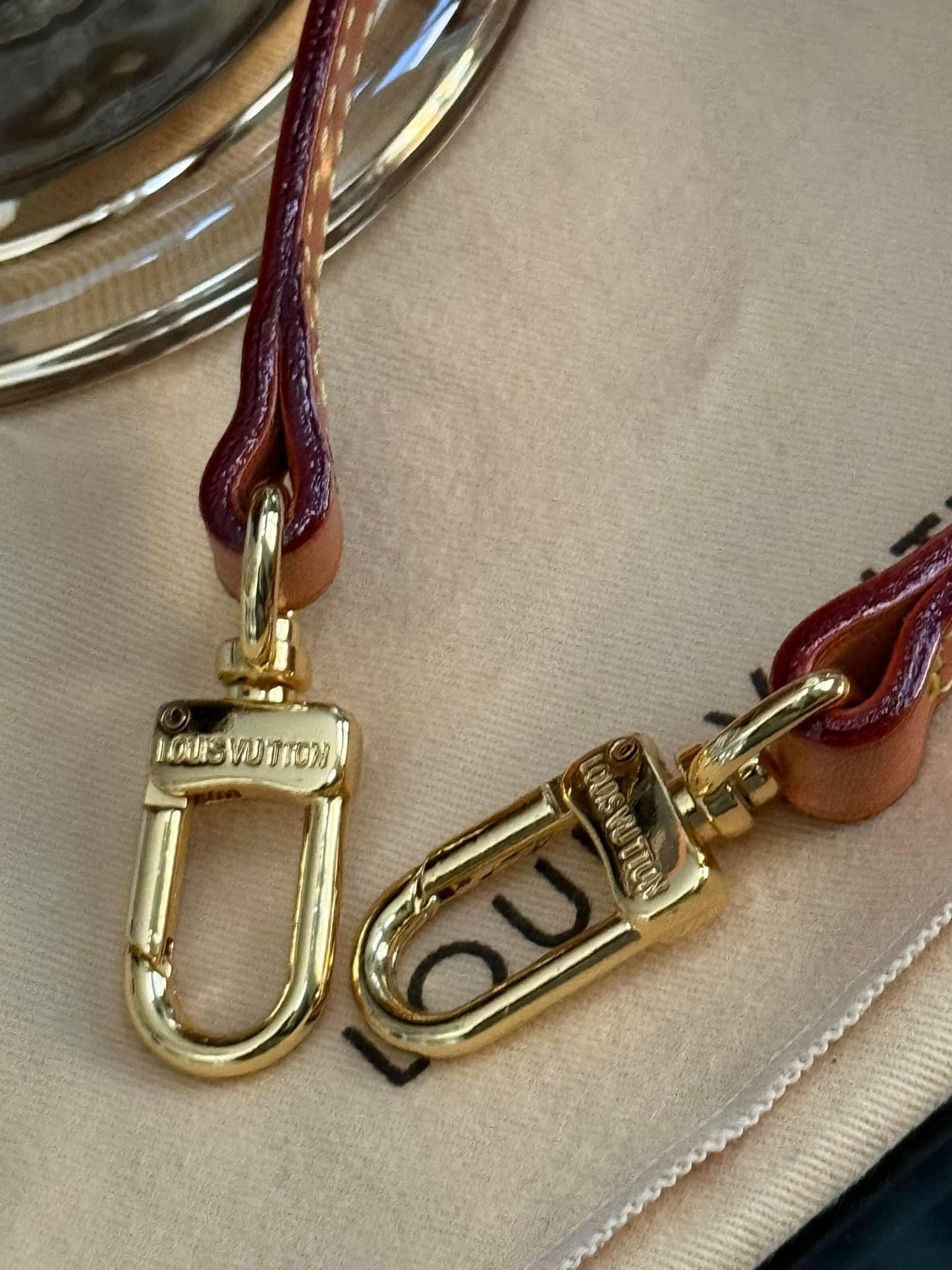 Monogram Patch Mini Pochette Accessories with Vanchetta Handle, Dustbag & Box - π
Year: 2009