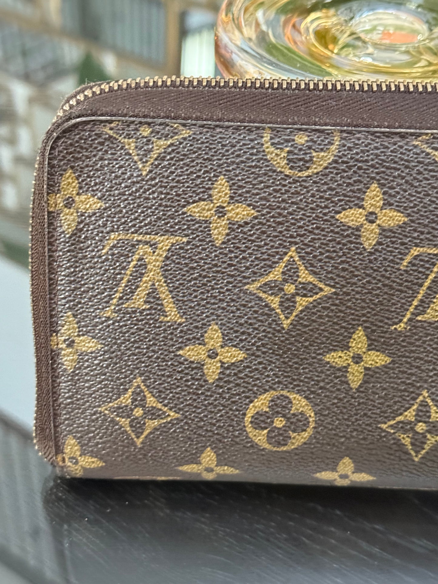Zippy Wallet Organizer ๐
Year: 2008