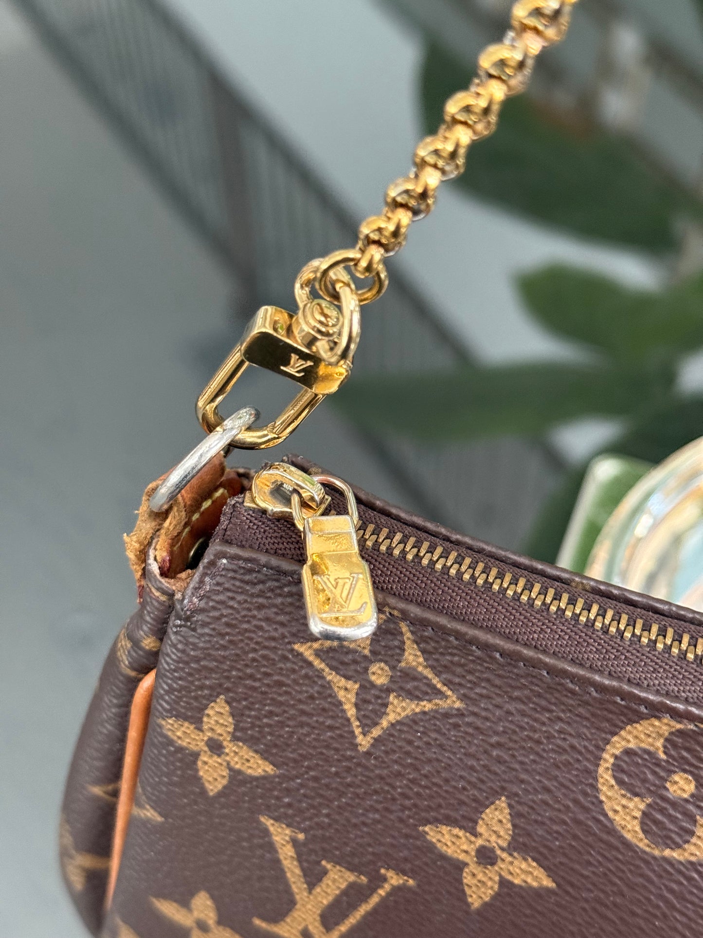 Eva Clutch with Dustbag- ๐๏ธ Year: 2015
