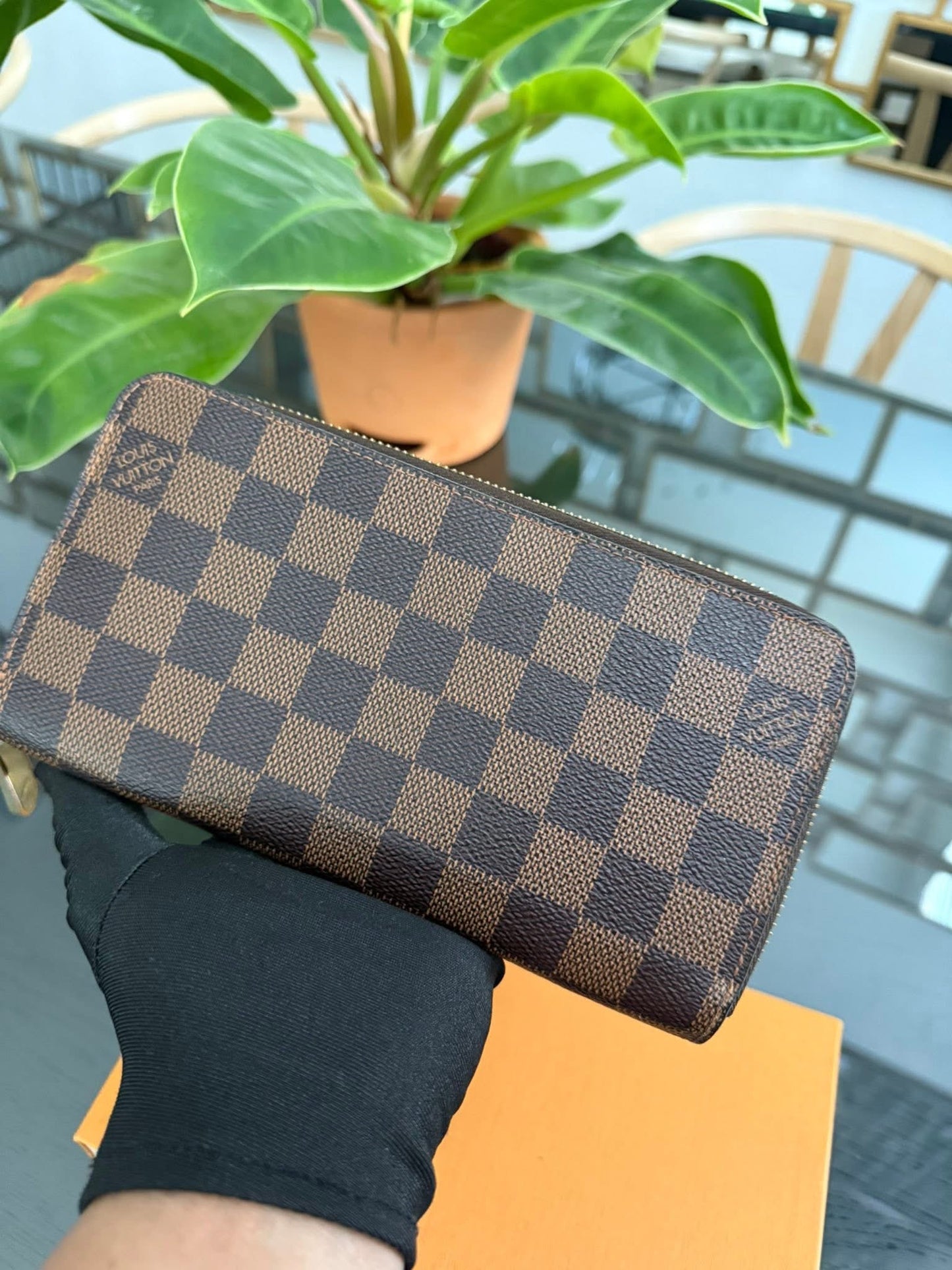 Zippy Long Wallet in DE with Box Year: 2013