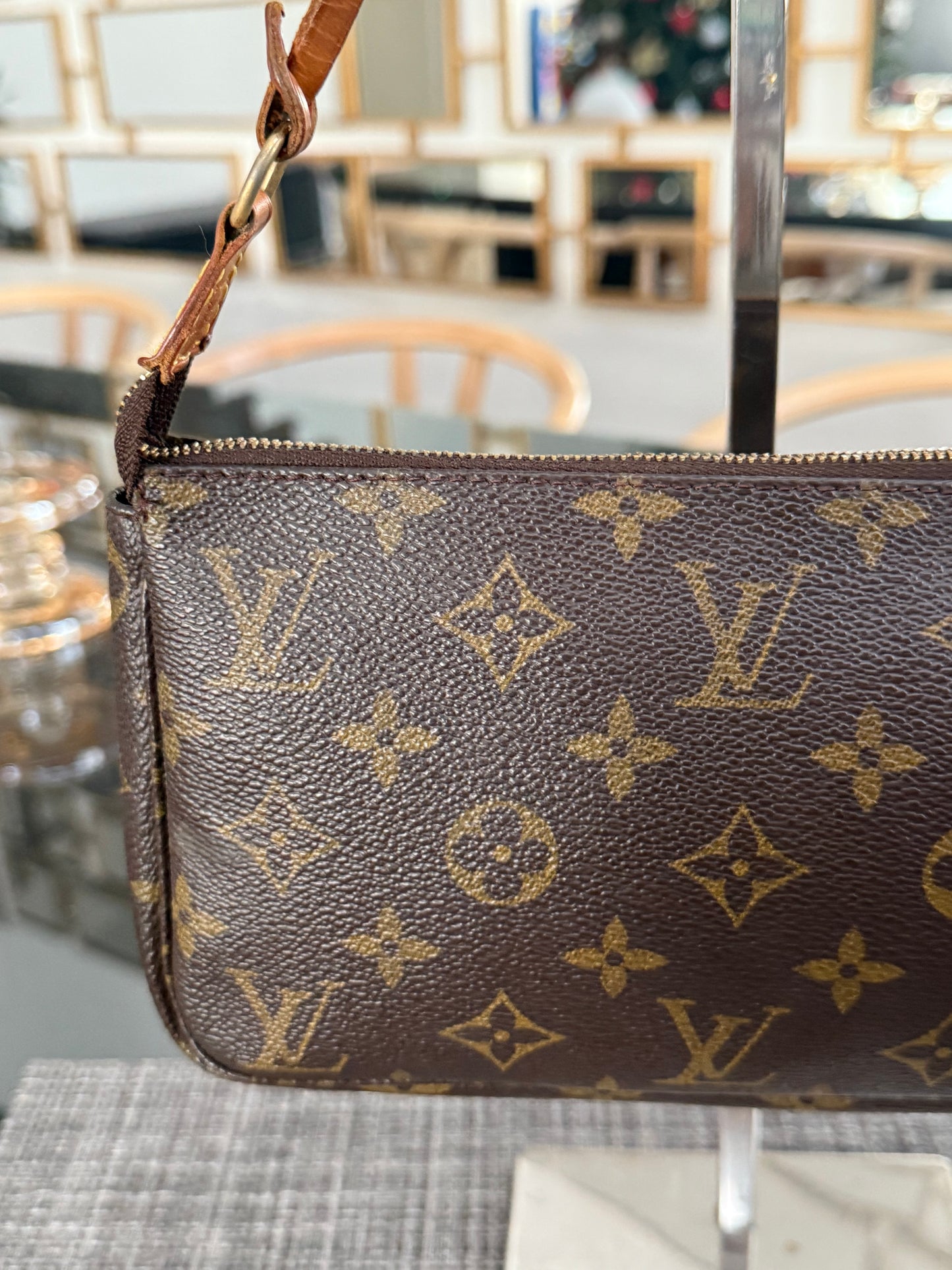 Pochette Accessories - ๐
Year: 2002
