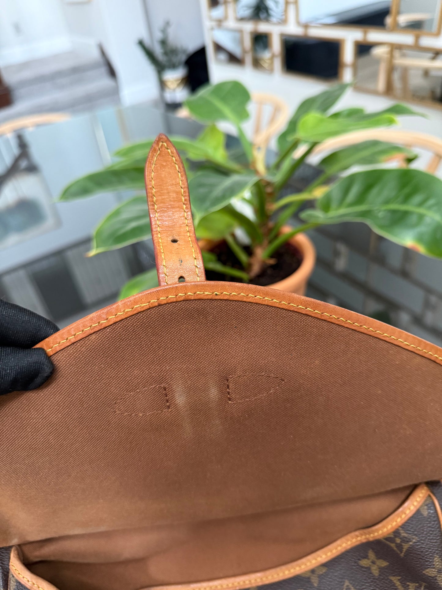 Saumur 30 Crossbody -๐๏ธ Year: 1992