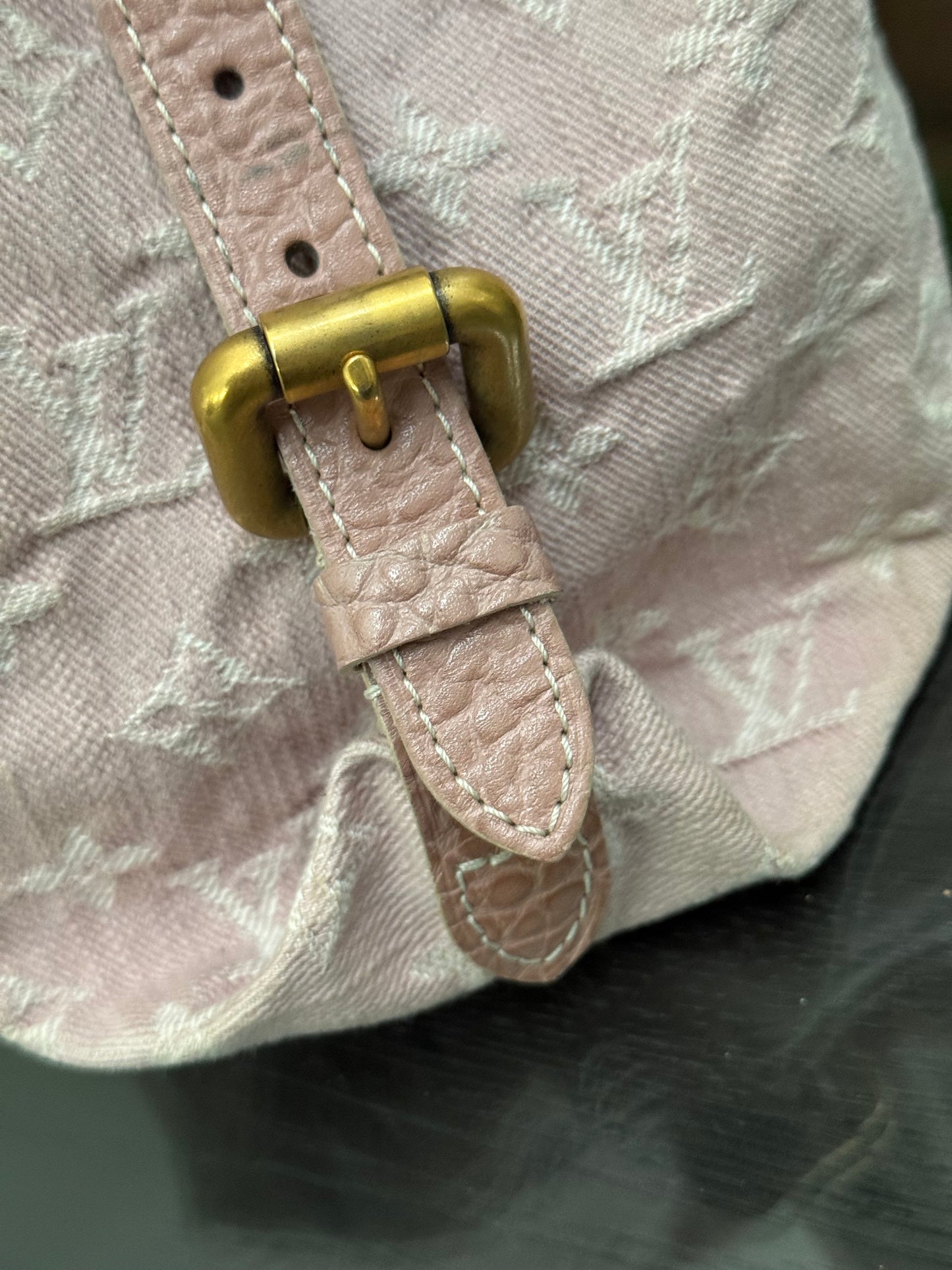 Denim Neo Cabby MM in Rose Pink 🗓️ Year: 2009
