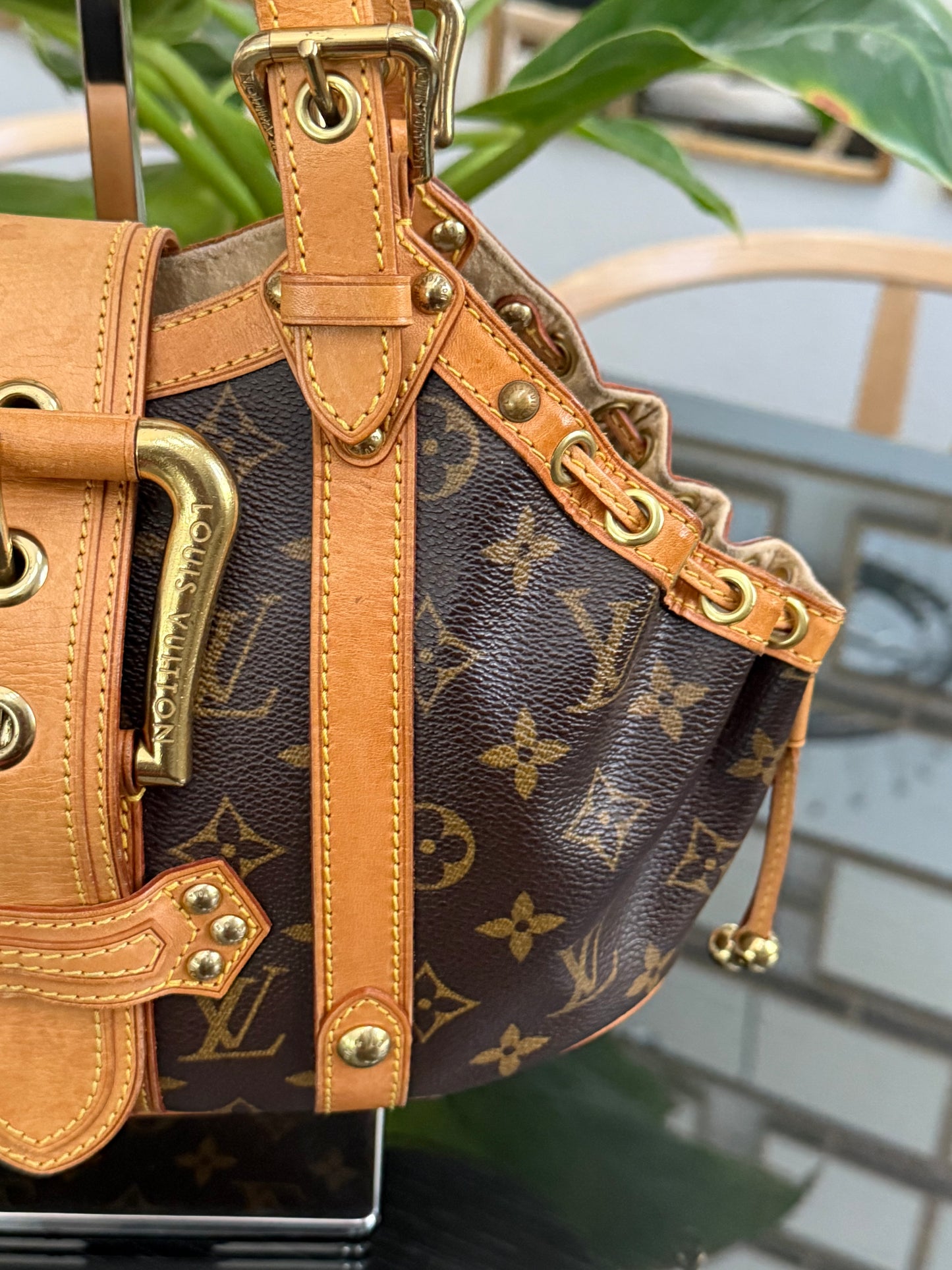 Theda GM in Monogram with Dustbag 🗓️ Year: 2004