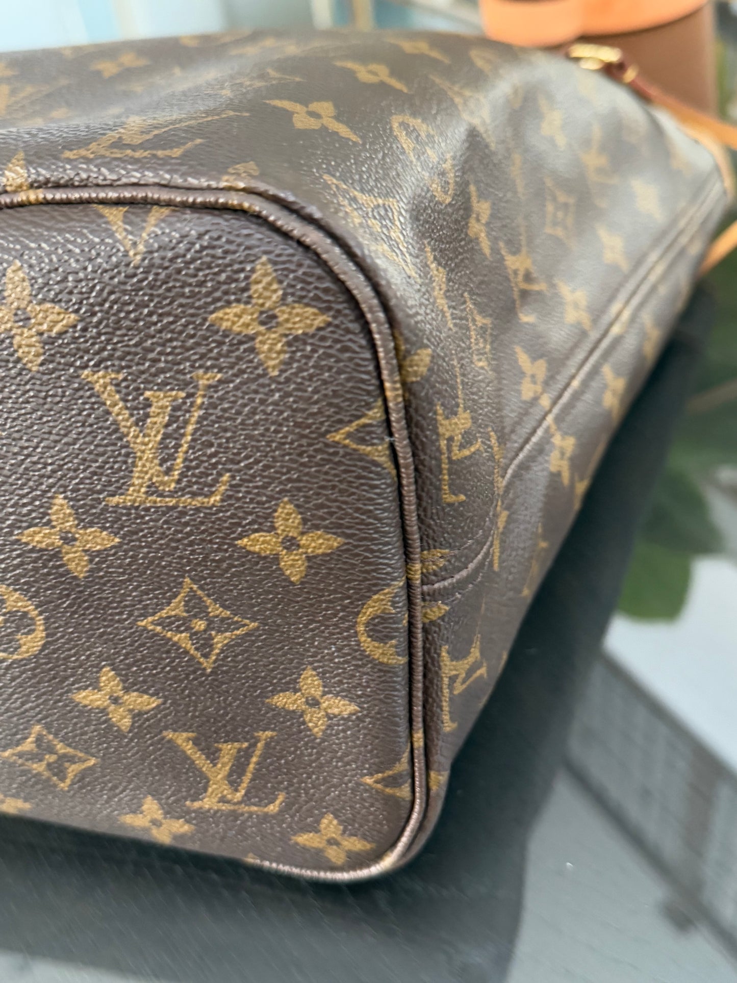 Neverfull MM with Dustbag and Insert Organizer -๐๏ธ Year: 2011