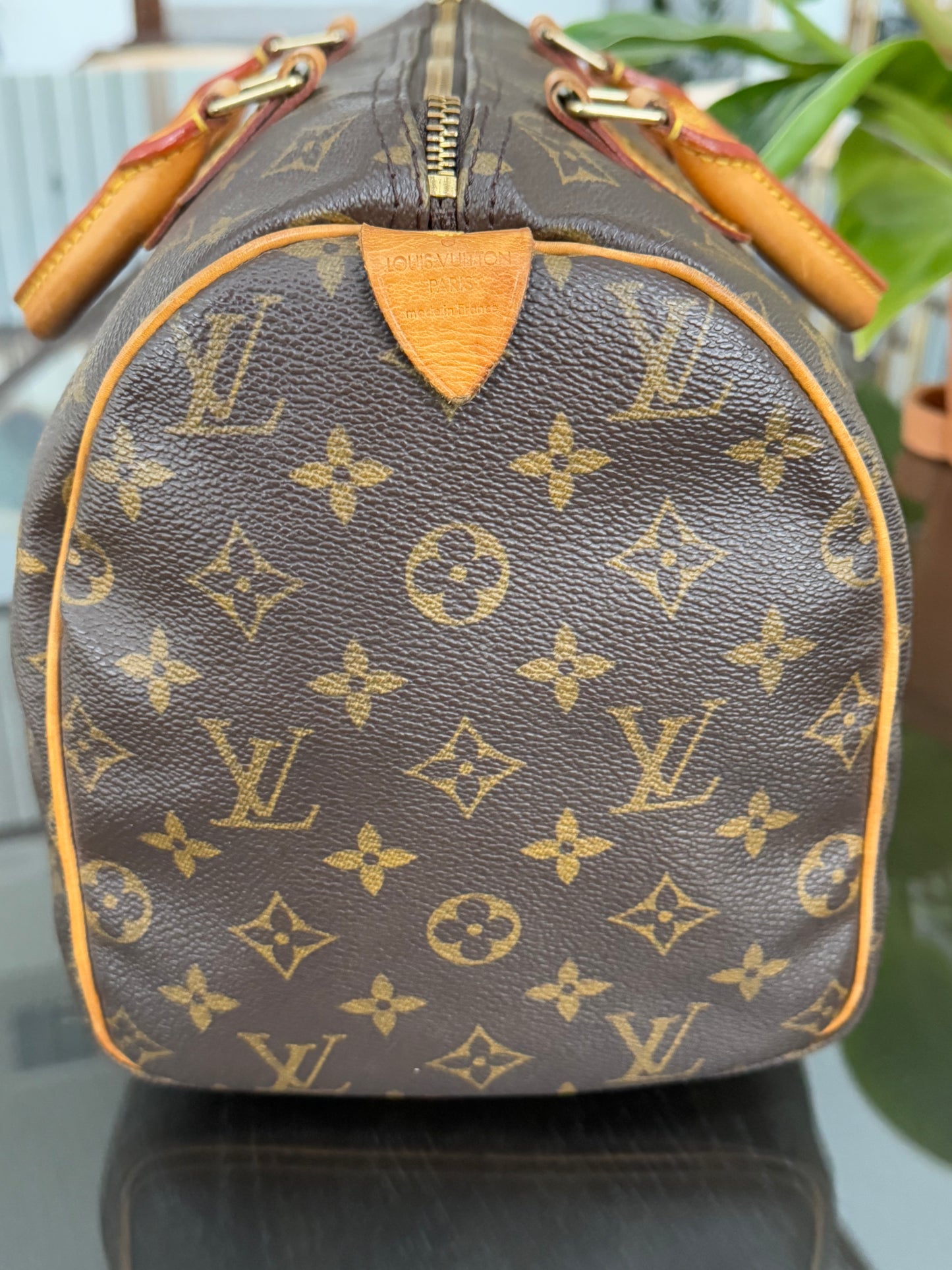 Speedy 30 with π Lock & Key - π
Year: 1997