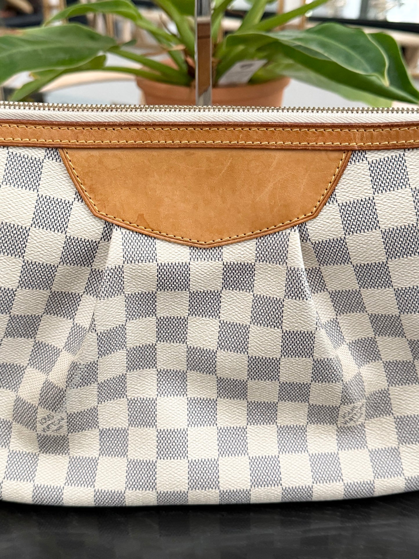 Siracusa PM Crossbody - ๐
Year: 2011