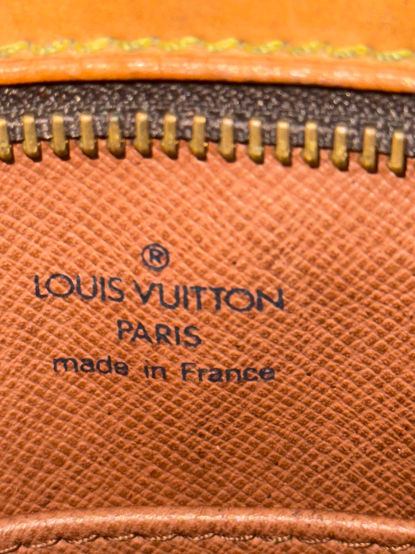Drouot Crossbody
π
Year: 1996